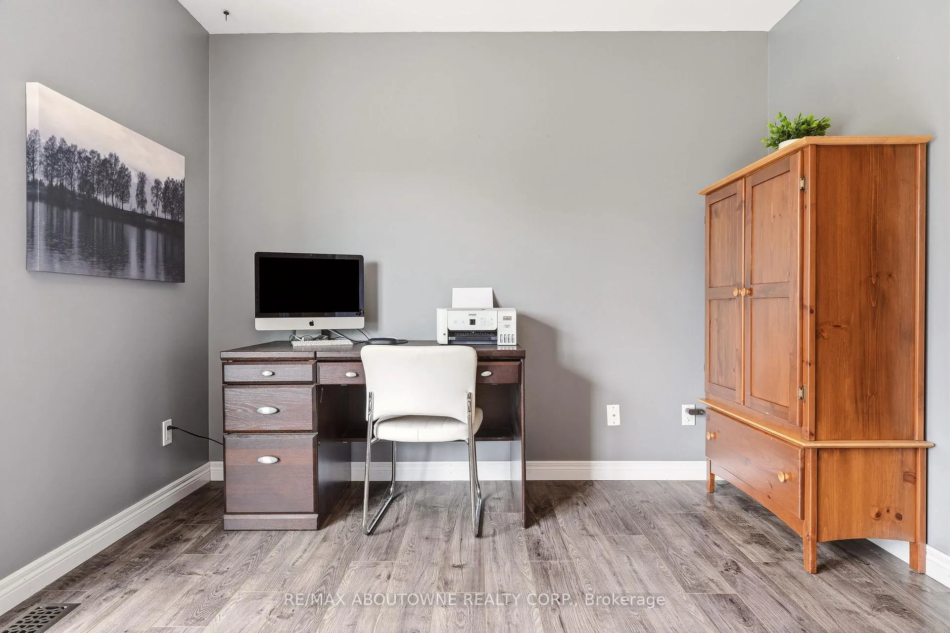 Photo 39 of 34 Pentland Road, Hamilton, Waterdown — HOMEH