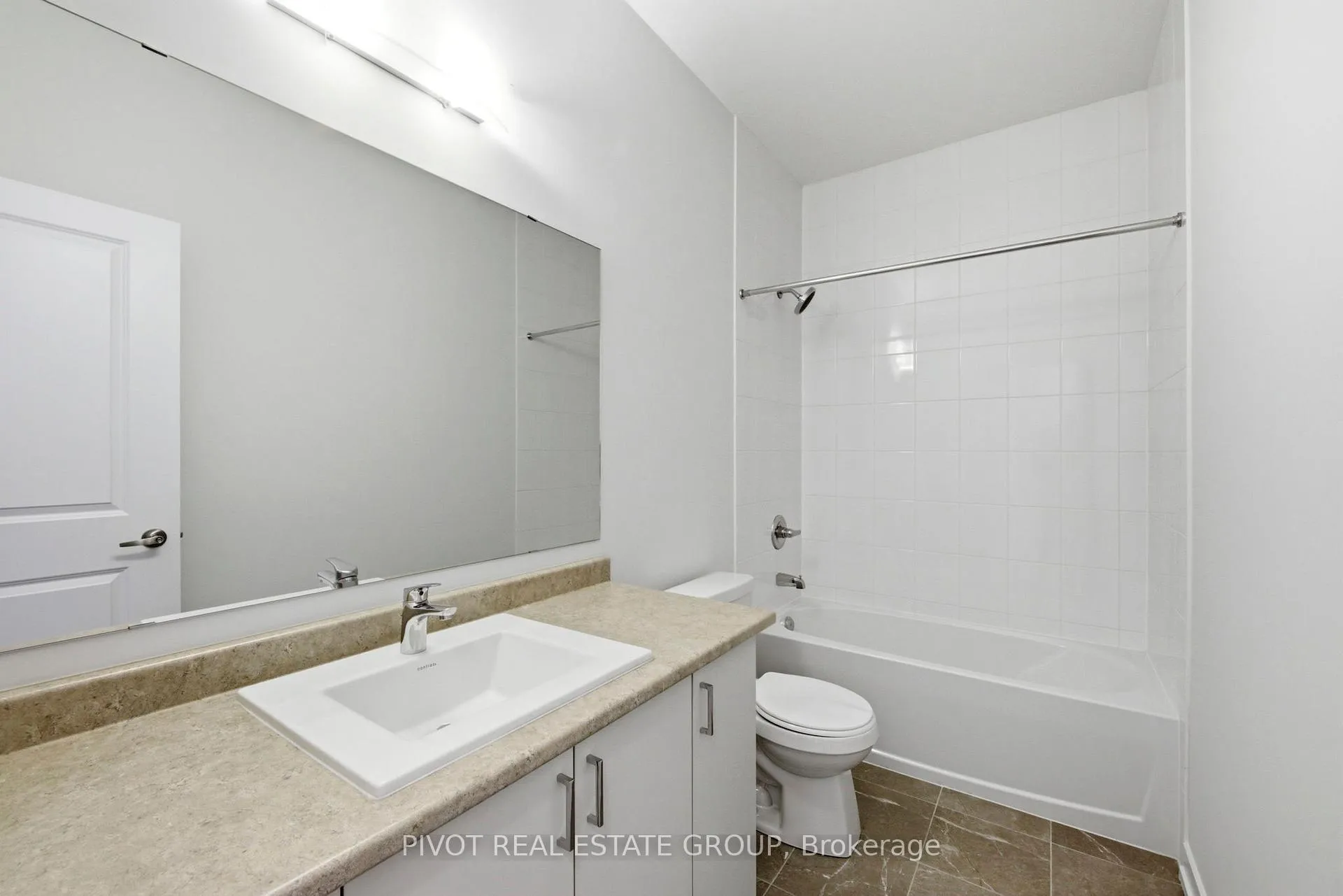 Photo 25 of 24 Pluto Way, Whitby, Brooklin — HOMEH