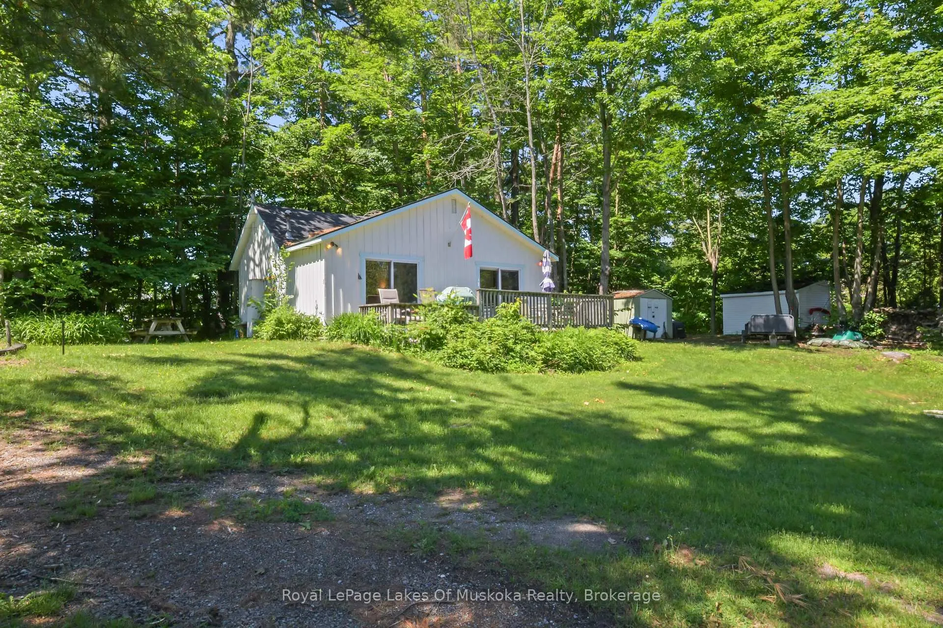 Photo 2 of Unit 2, 180 Two Road, Gravenhurst, Wood (Gravenhurst) — HOMEH