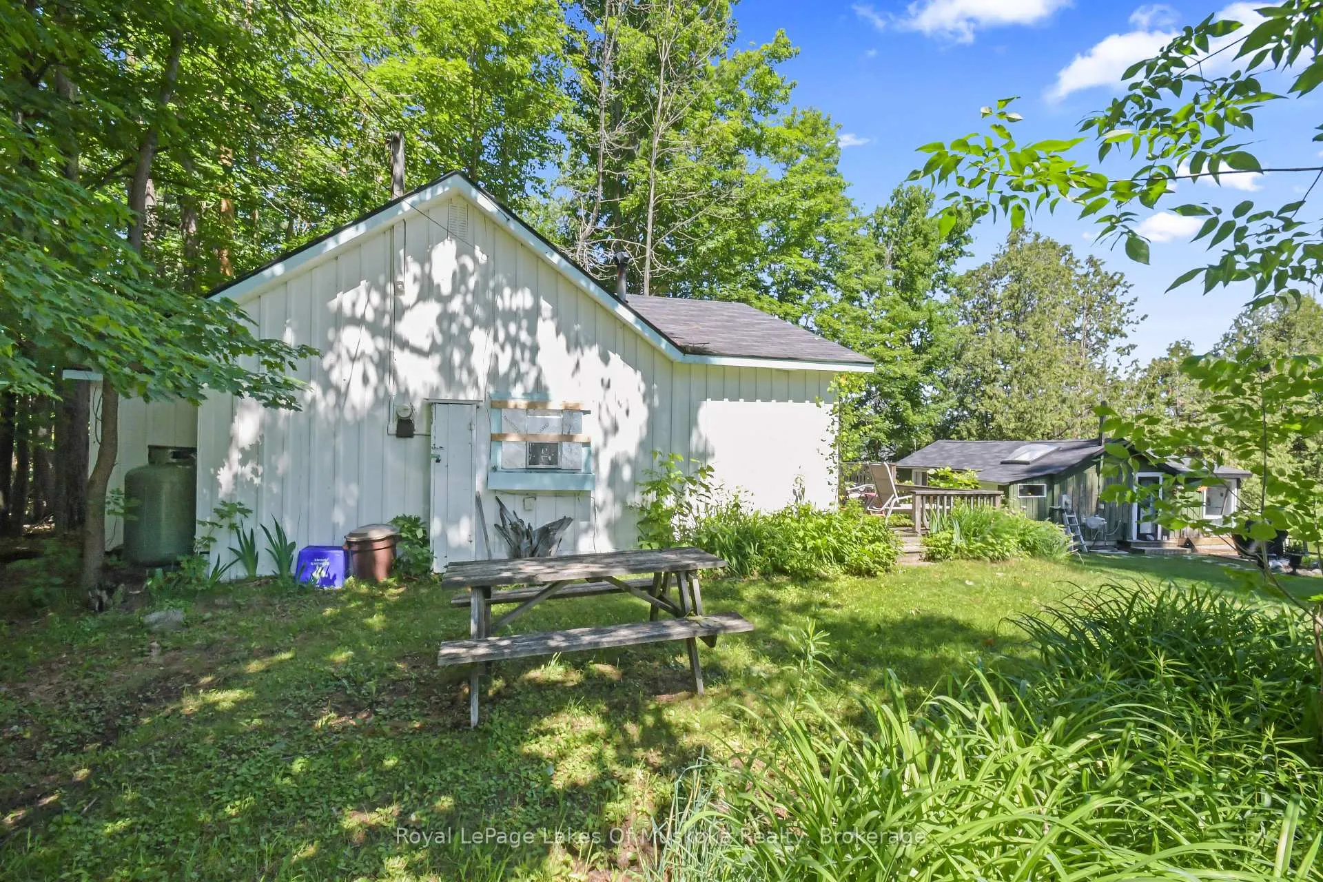 Photo 7 of Unit 2, 180 Two Road, Gravenhurst, Wood (Gravenhurst) — HOMEH