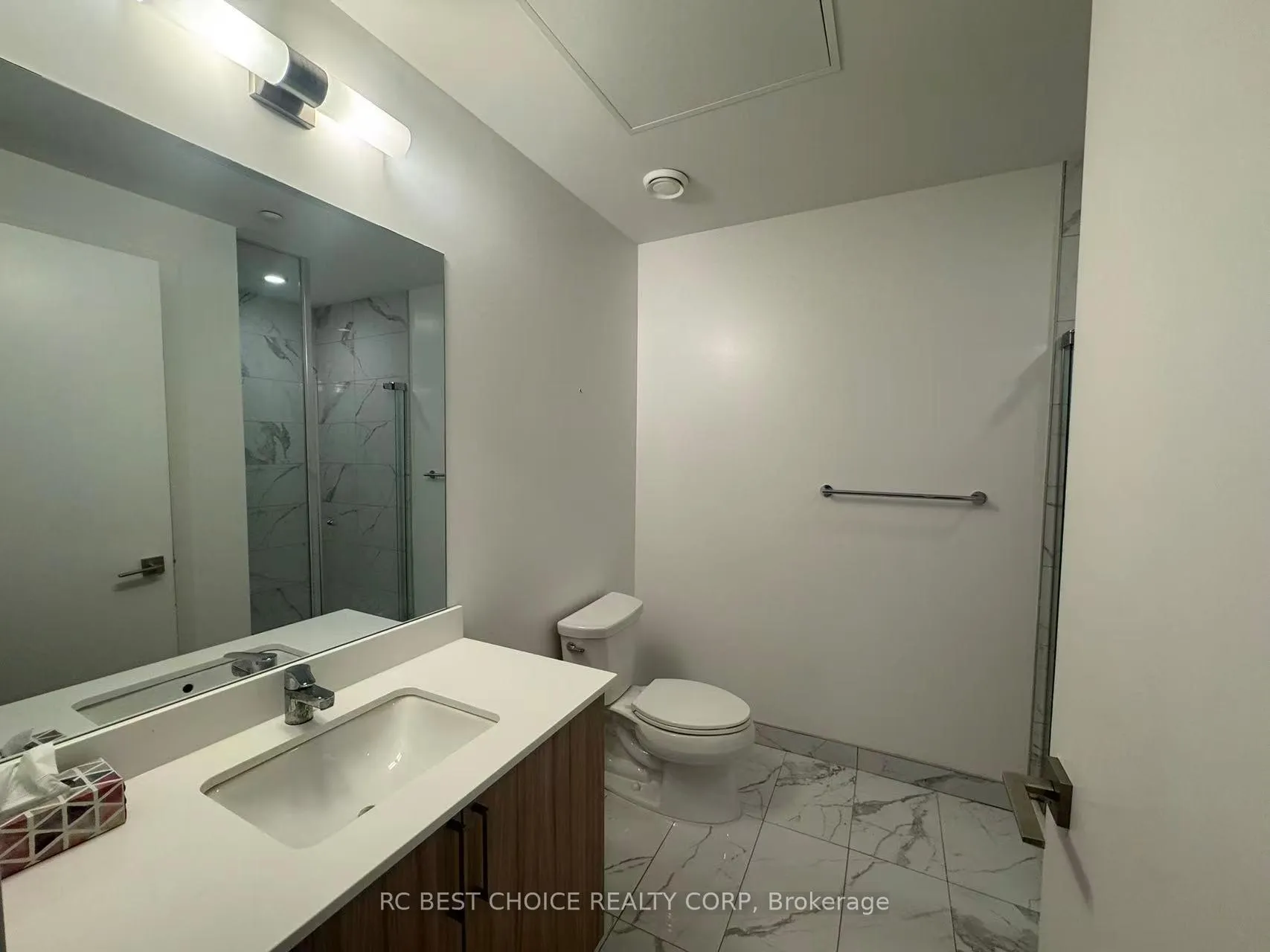 Photo 5 of Unit 820W, 268 Buchanan Drive, Markham, Unionville — HOMEH