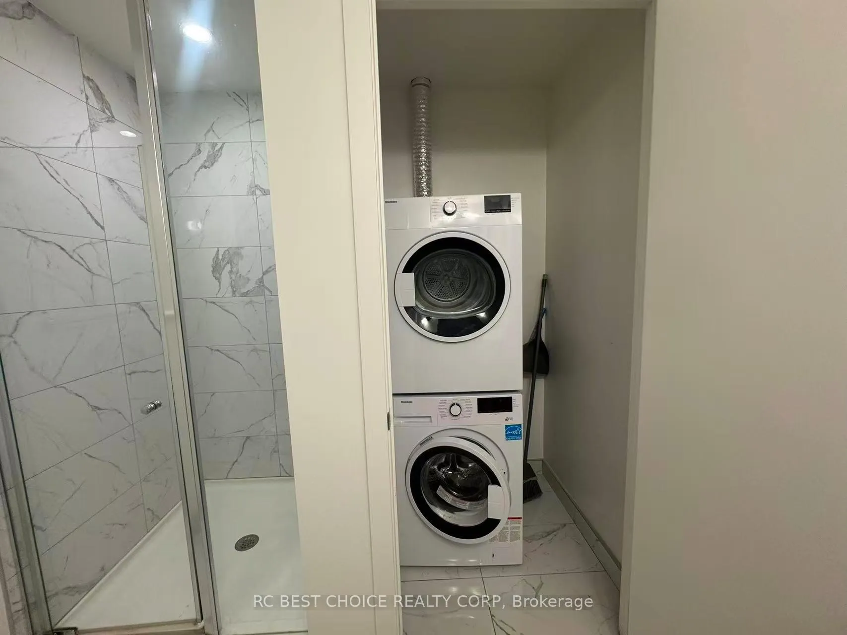 Photo 7 of Unit 820W, 268 Buchanan Drive, Markham, Unionville — HOMEH