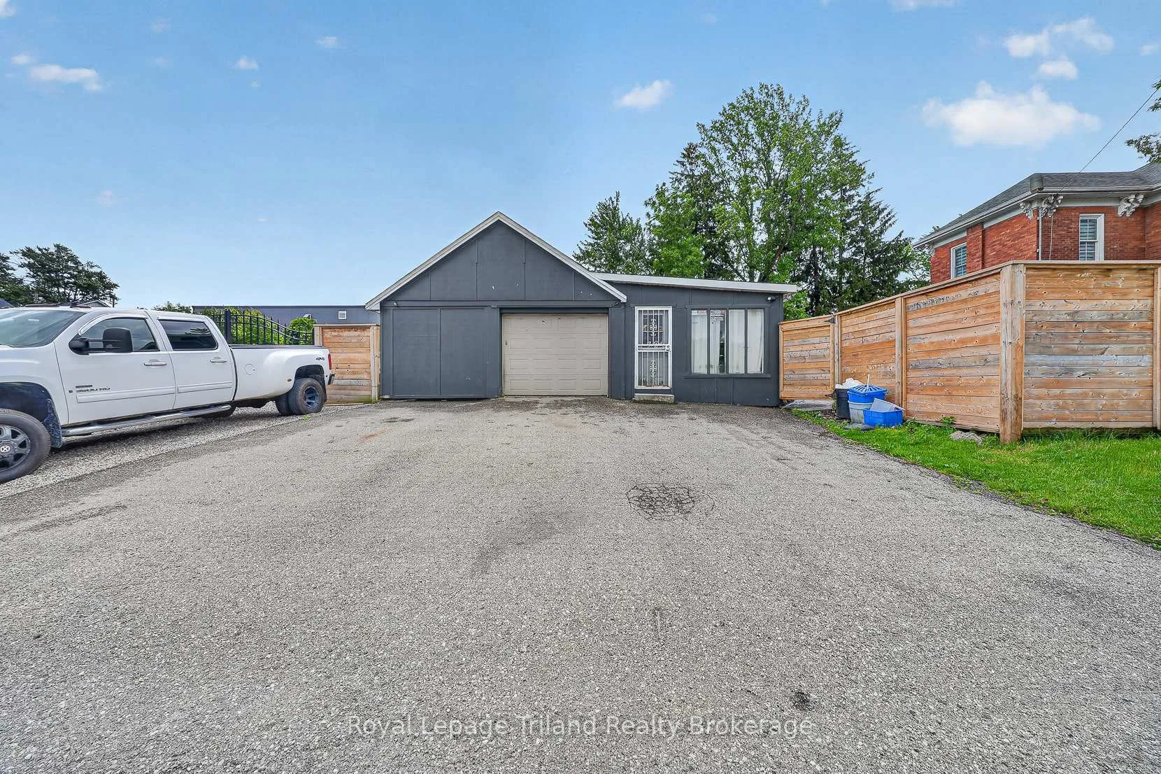 Photo 3 of 134 Elgin Street, Zorra, Embro — HOMEH