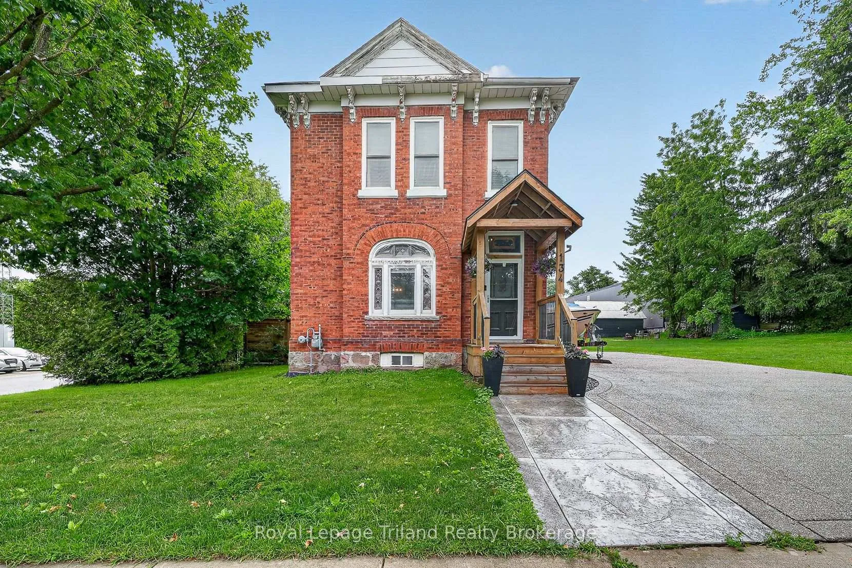 Photo 4 of 134 Elgin Street, Zorra, Embro — HOMEH