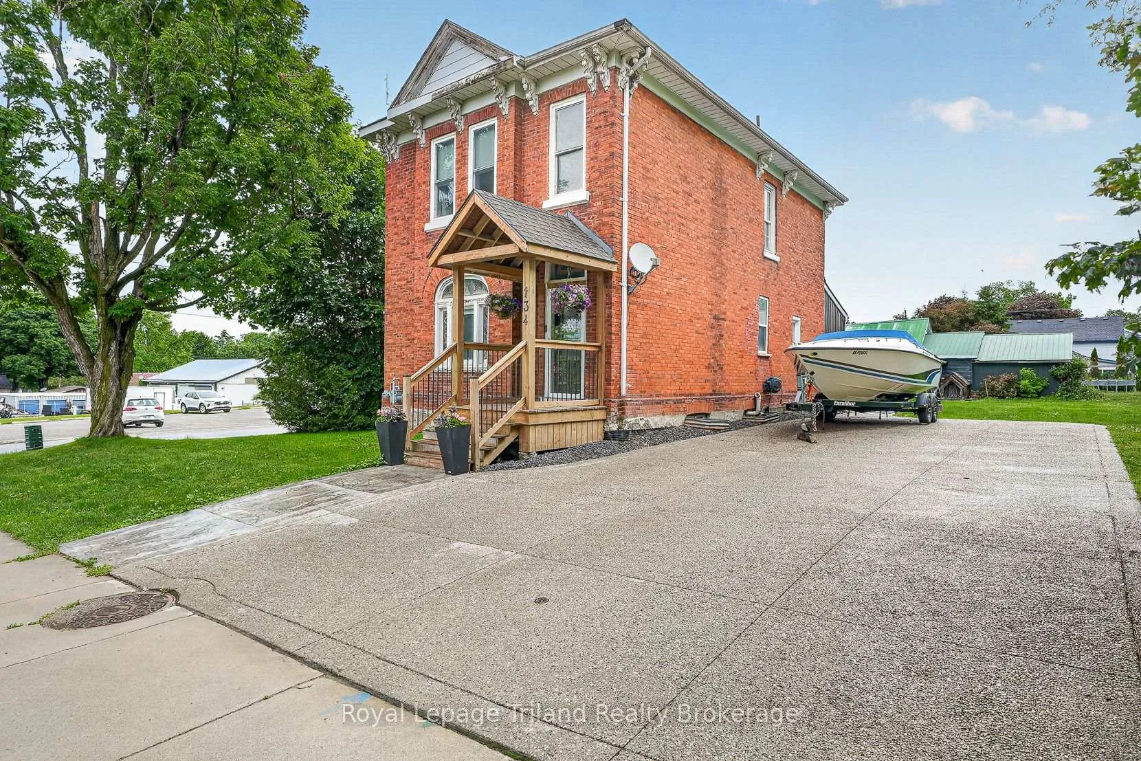 Photo 5 of 134 Elgin Street, Zorra, Embro — HOMEH