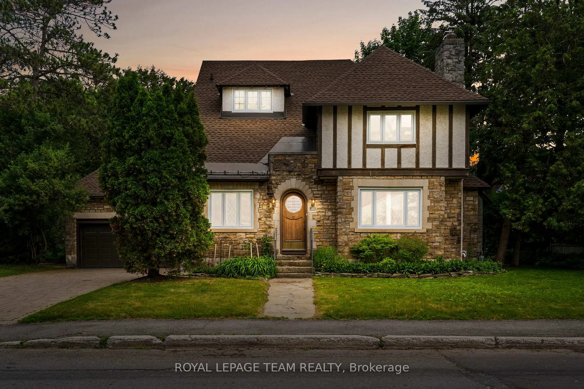 Photo of 217 Melrose Avenue
