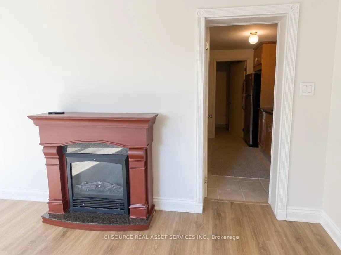 Photo 5 of Unit Main Fl, 172 Humbercrest Boulevard, Toronto, Runnymede-Bloor West Village — HOMEH