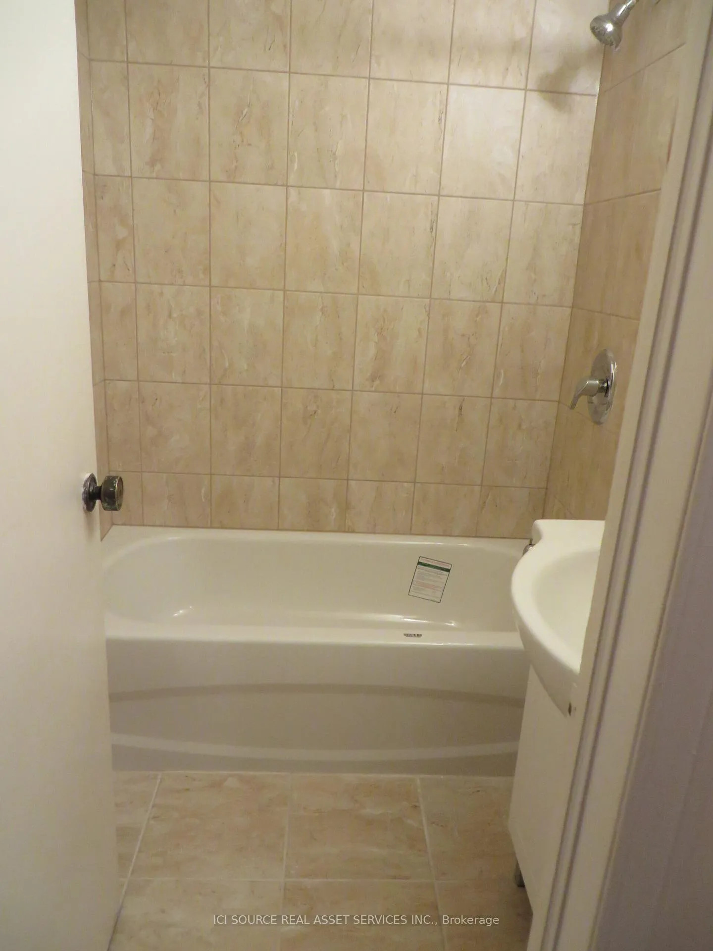 Photo 12 of Unit Main Fl, 172 Humbercrest Boulevard, Toronto, Runnymede-Bloor West Village — HOMEH