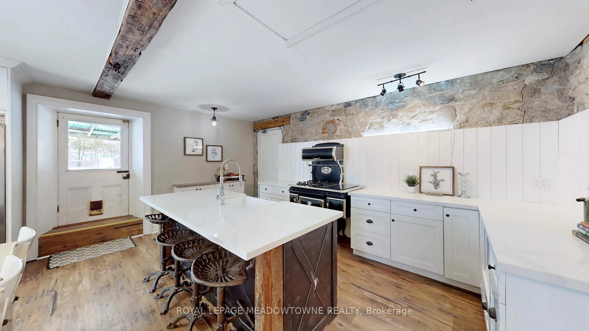 Photo 16 of 5595 25 Side Road, Milton, Rural Nassagaweya — HOMEH