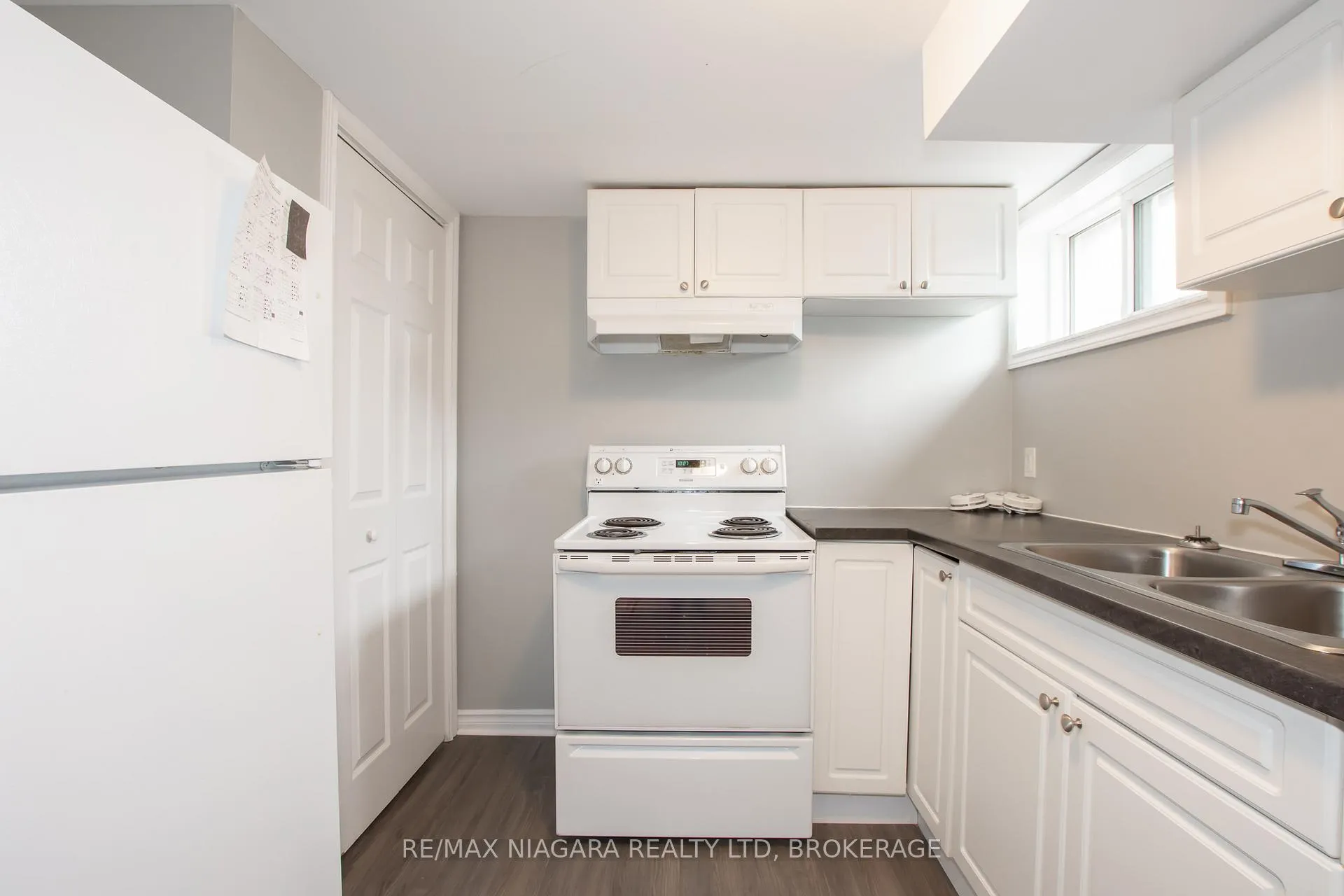 Photo 19 of 4 Manchester Avenue, St. Catharines, Haig — HOMEH