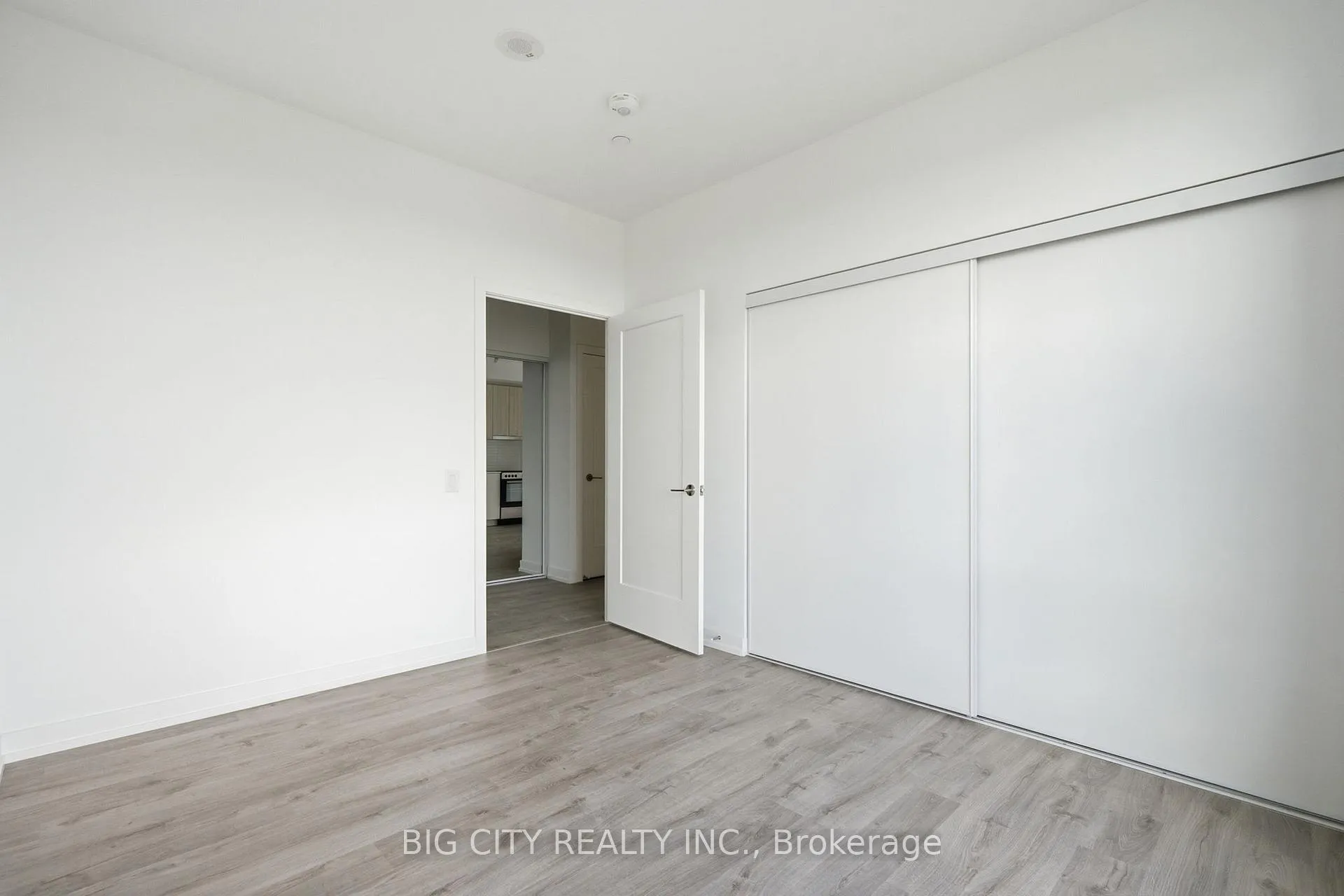 Photo 4 of Unit 2403, 9751 Markham Road, Markham, Greensborough — HOMEH