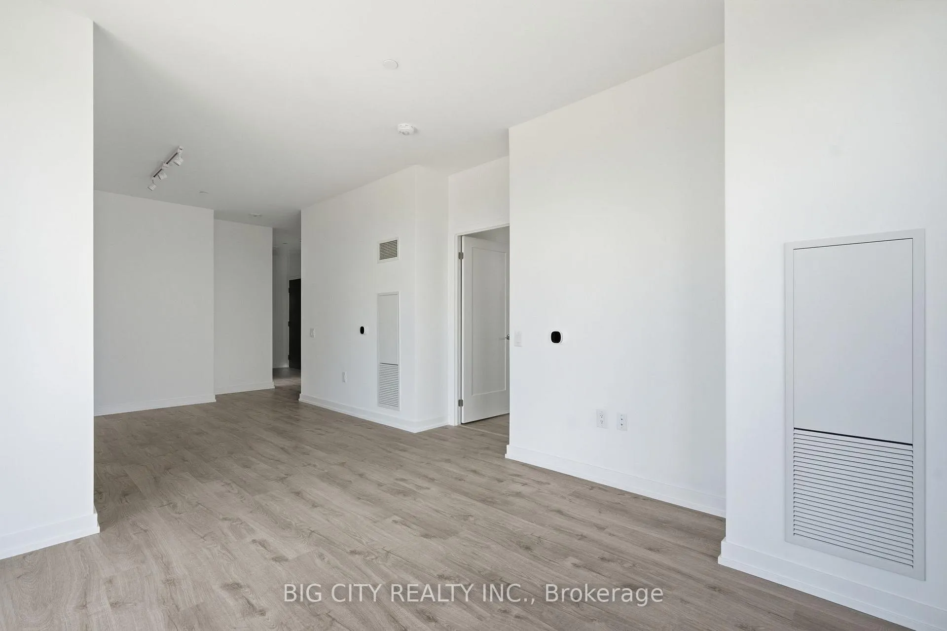 Photo 9 of Unit 2403, 9751 Markham Road, Markham, Greensborough — HOMEH
