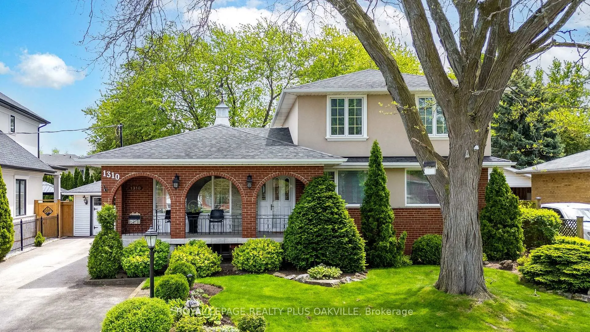 Photo 3 of 1310 Tansley Drive, Oakville, West — HOMEH