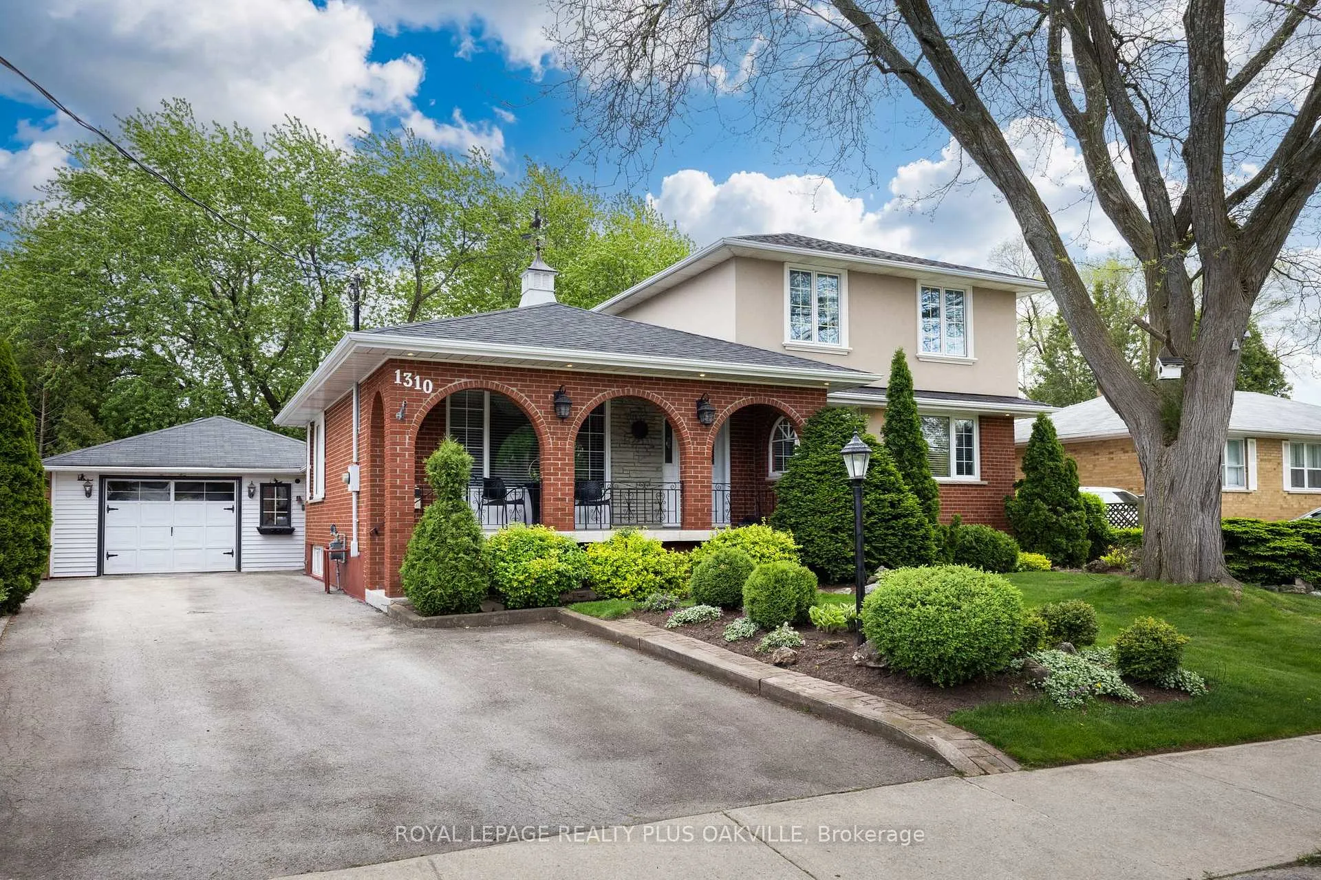Photo 4 of 1310 Tansley Drive, Oakville, West — HOMEH