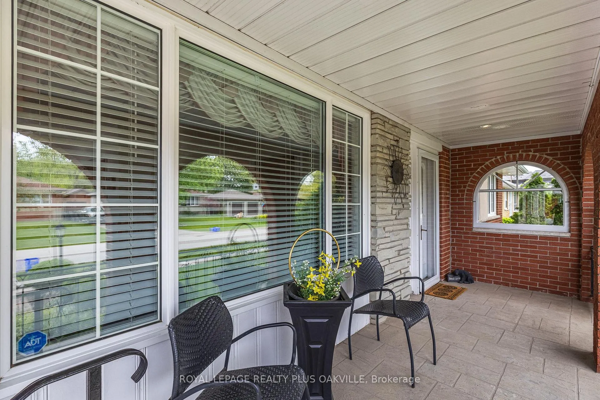 Photo 5 of 1310 Tansley Drive, Oakville, West — HOMEH