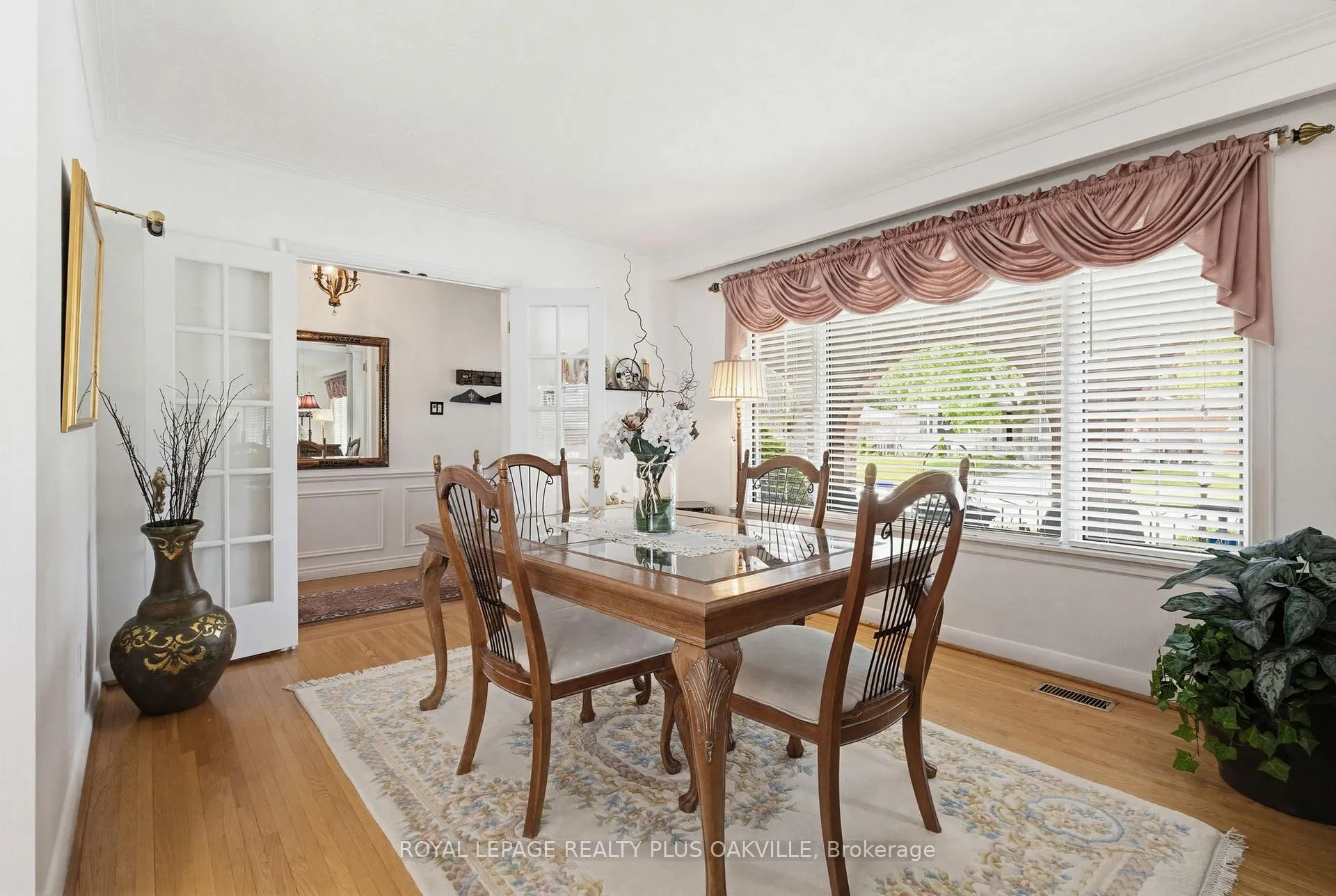 Photo 8 of 1310 Tansley Drive, Oakville, West — HOMEH
