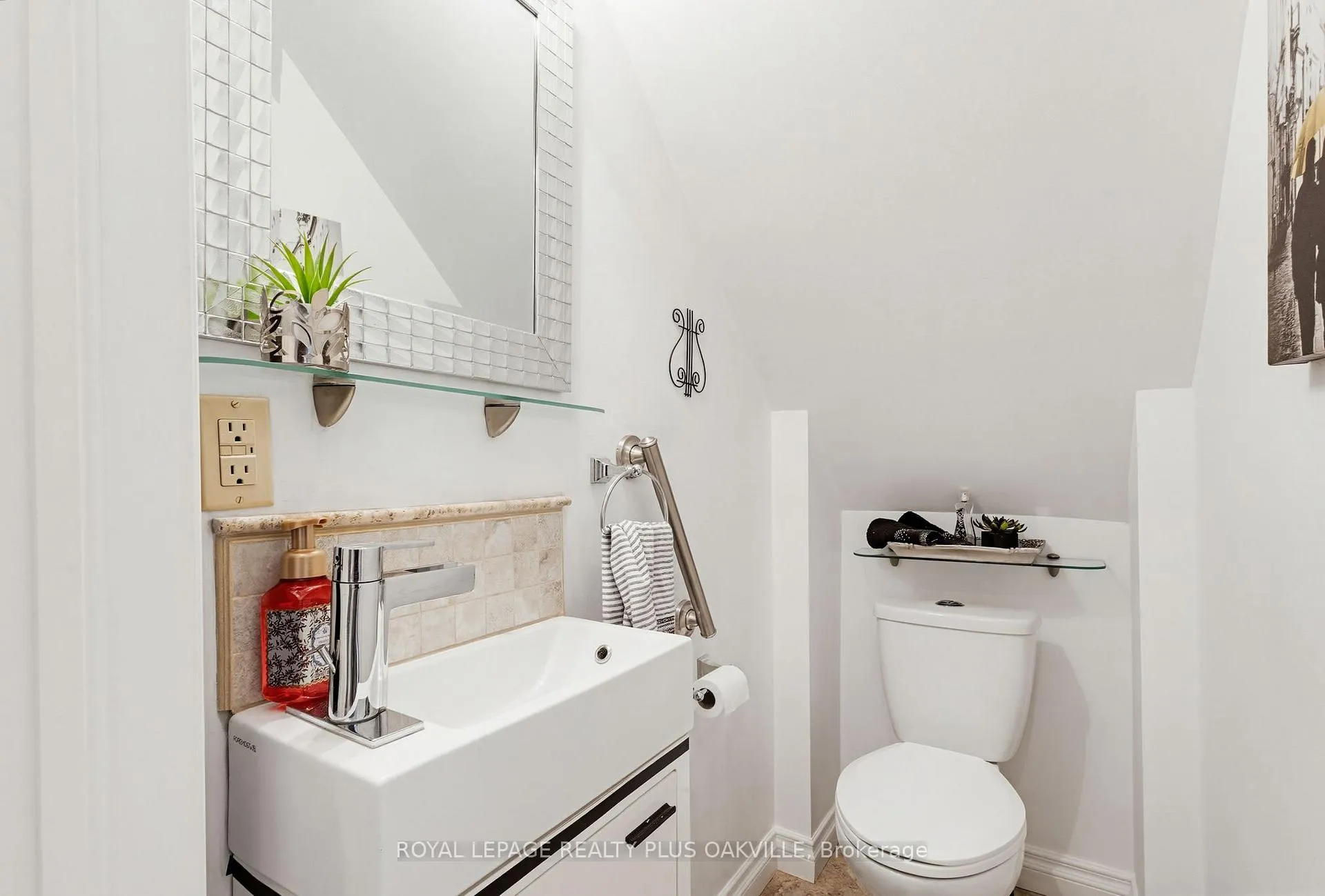Photo 22 of 1310 Tansley Drive, Oakville, West — HOMEH