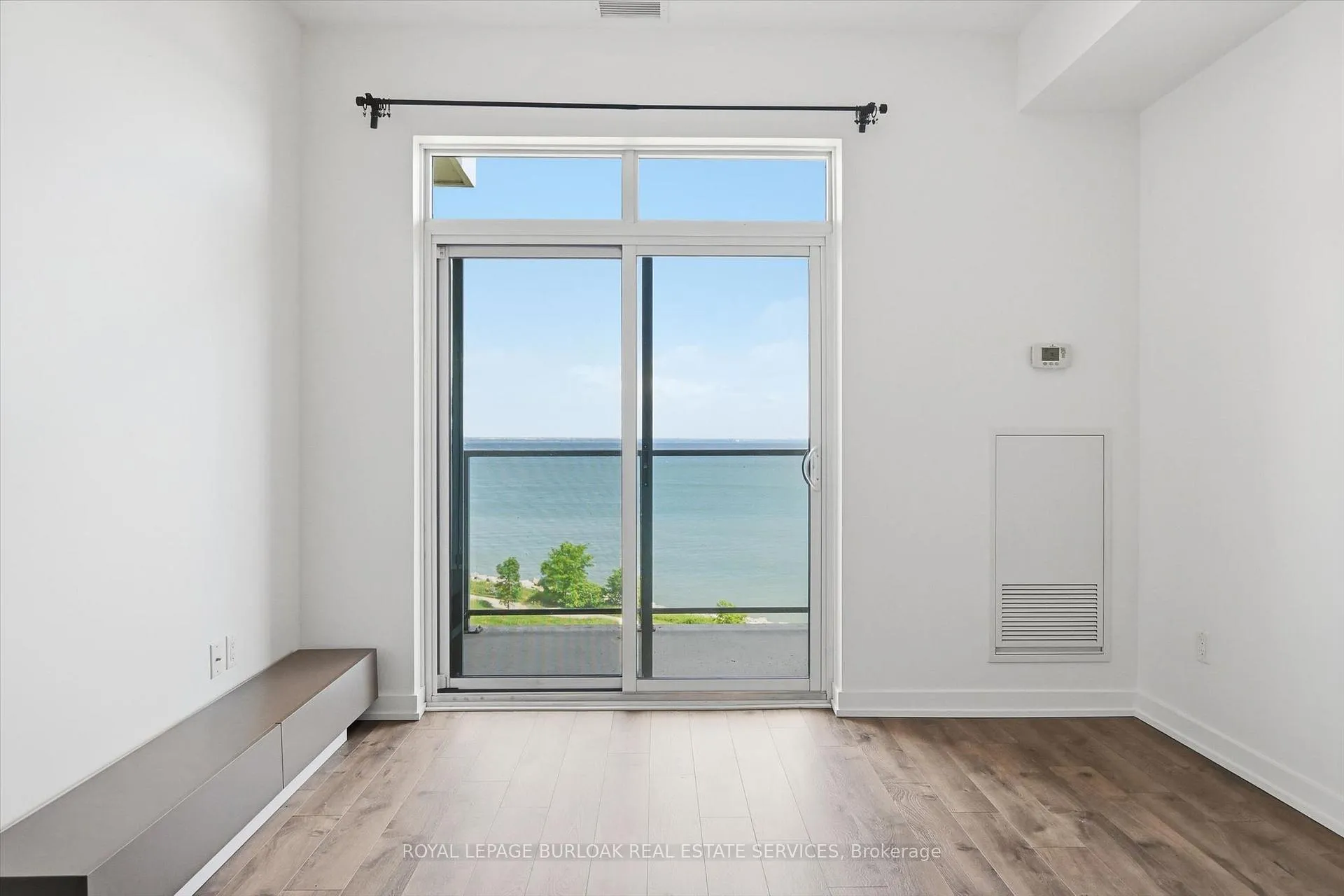 Photo 9 of Unit 606, 101 Shoreview Place, Hamilton, Lakeshore — HOMEH