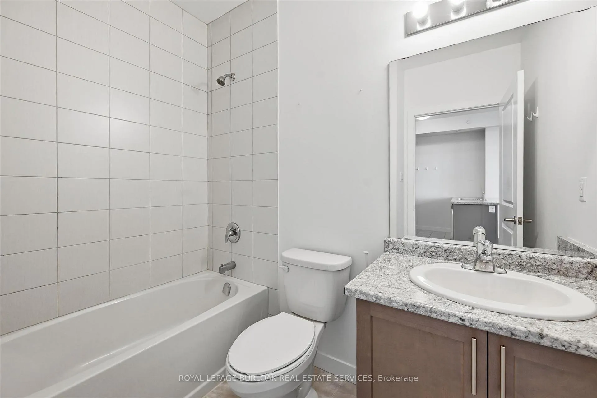 Photo 15 of Unit 606, 101 Shoreview Place, Hamilton, Lakeshore — HOMEH
