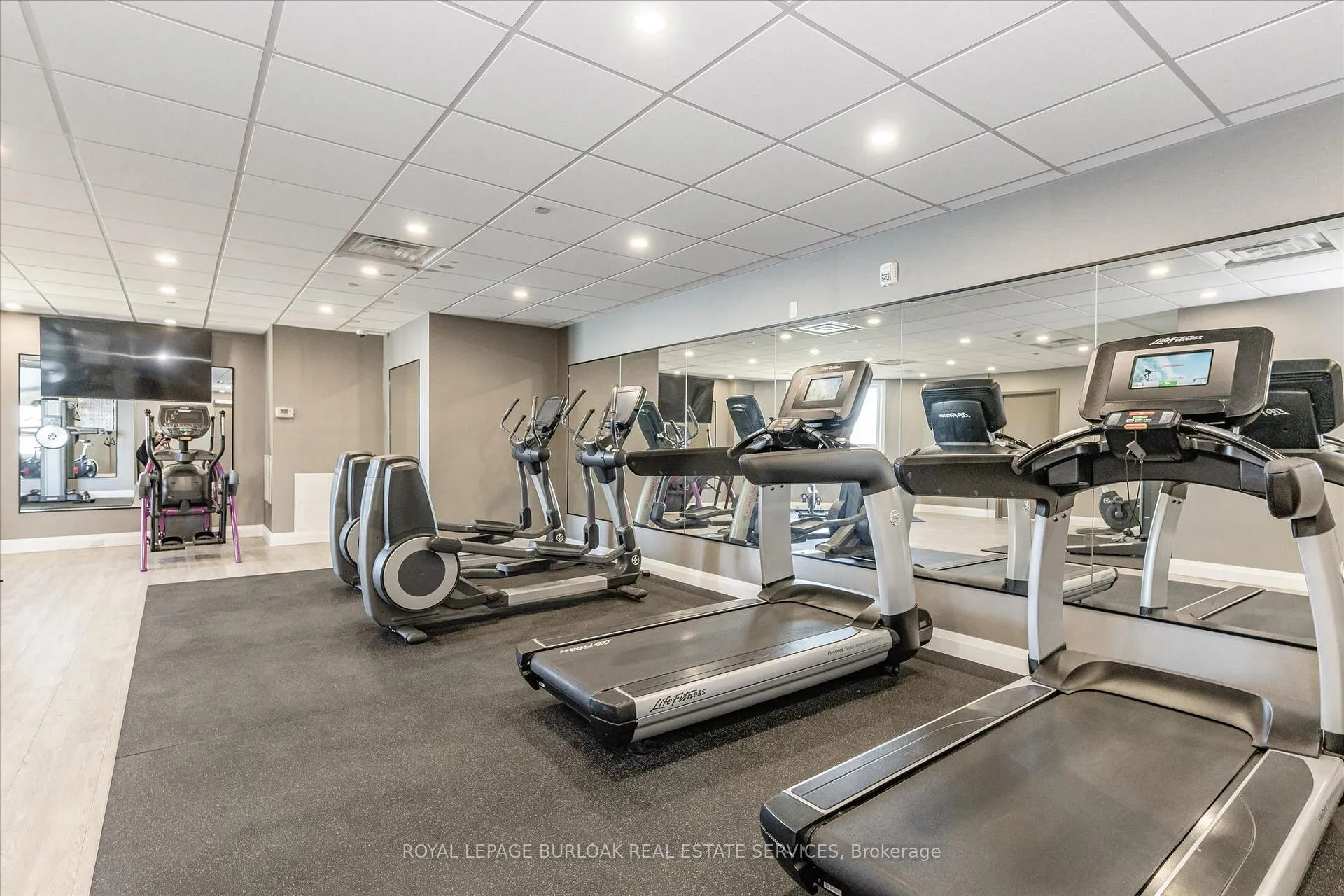 Photo 19 of Unit 606, 101 Shoreview Place, Hamilton, Lakeshore — HOMEH
