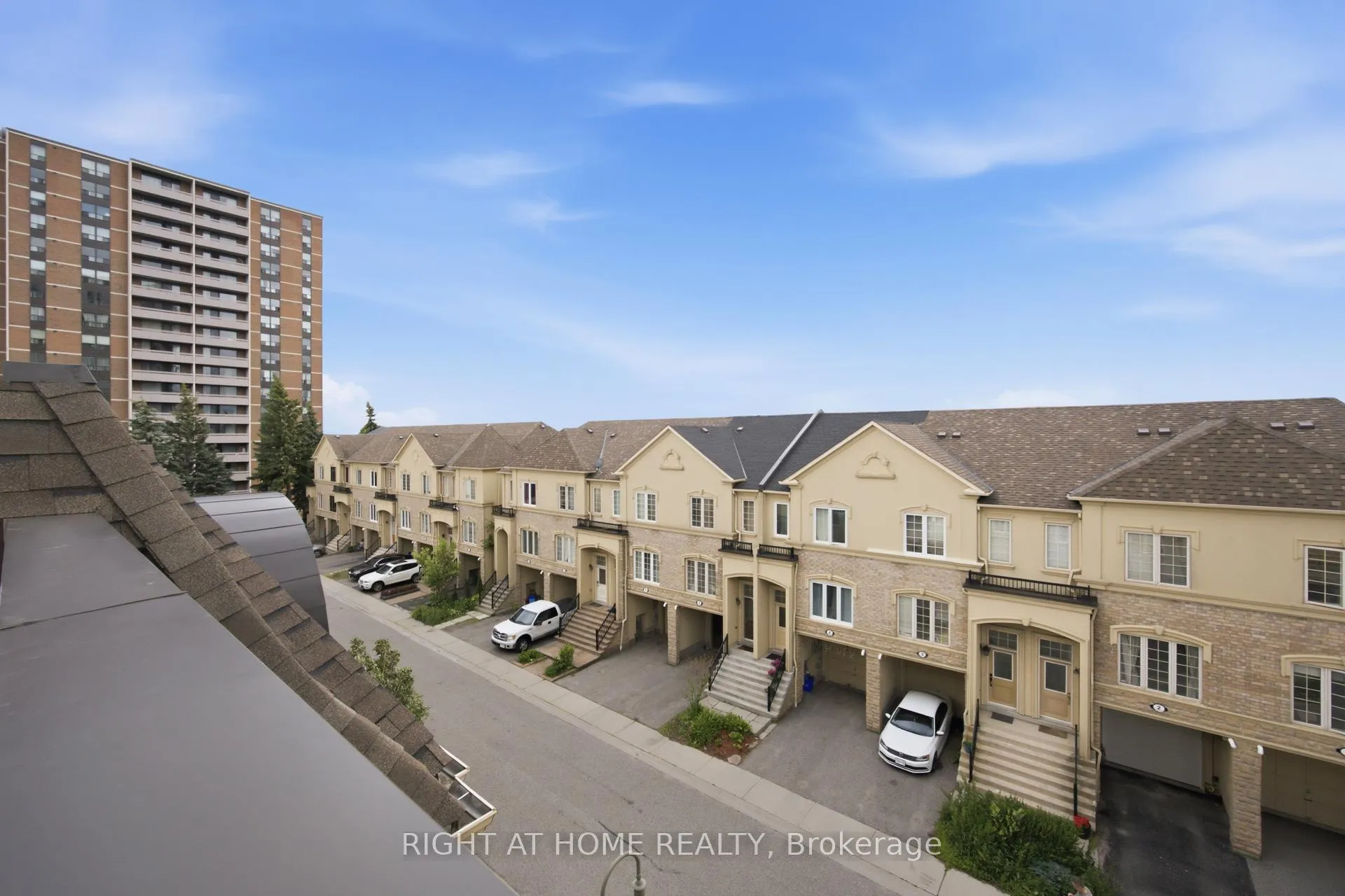 Photo 21 of Unit 105, 1250 St.Martins Drive, Pickering, Bay Ridges — HOMEH