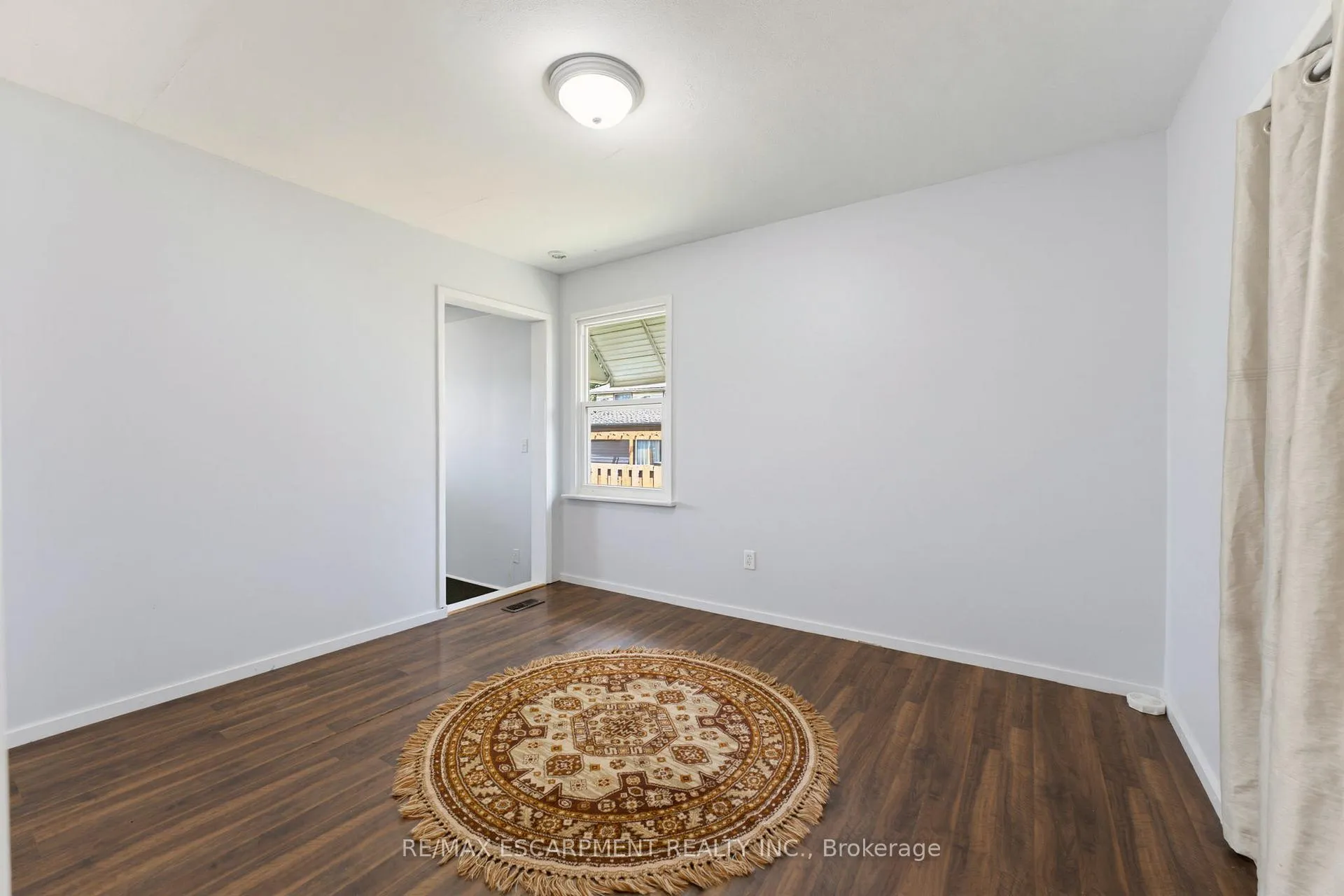 Photo 12 of 1 Byron Place, St. Catharines, Haig — HOMEH