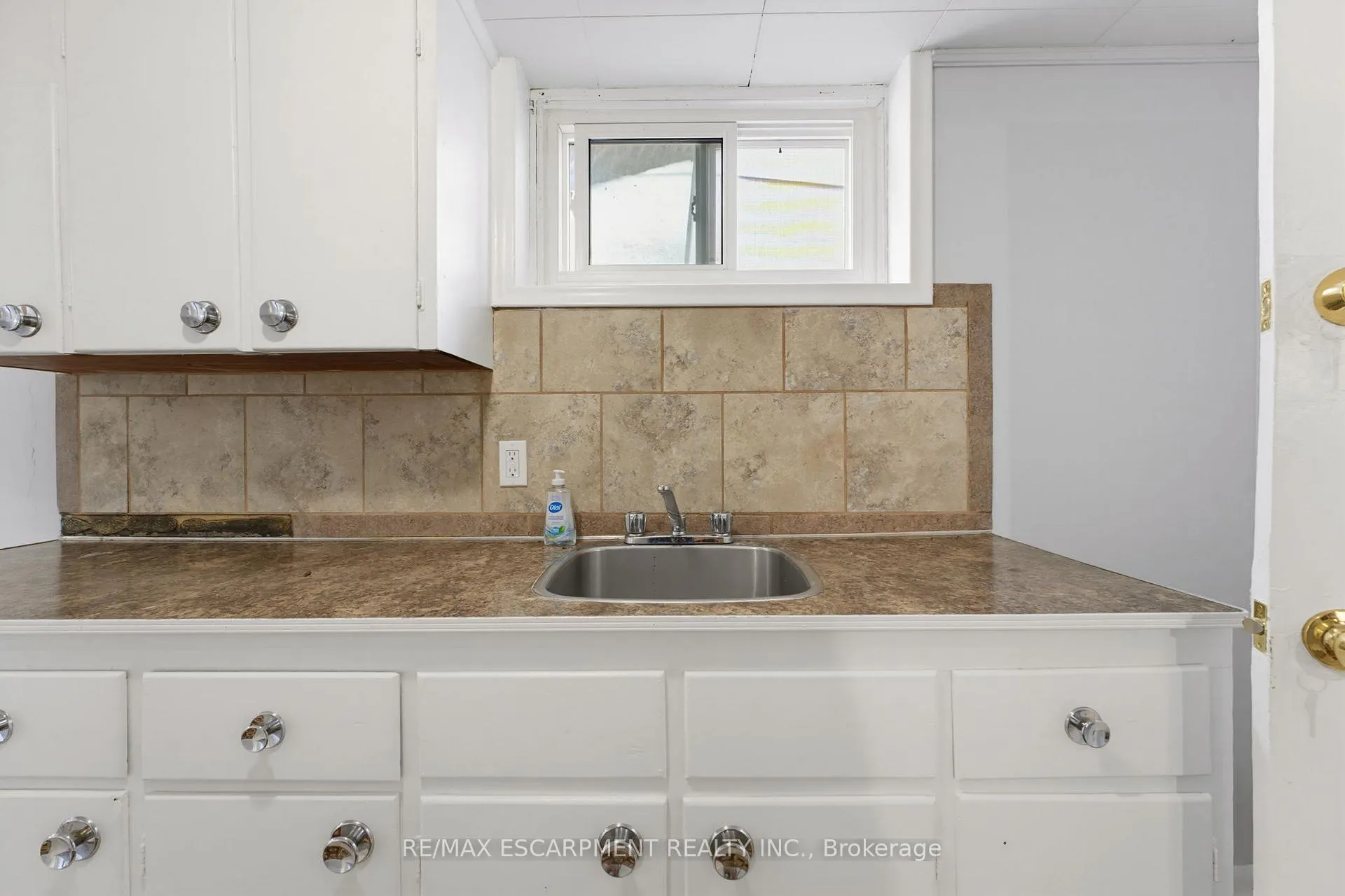 Photo 20 of 1 Byron Place, St. Catharines, Haig — HOMEH