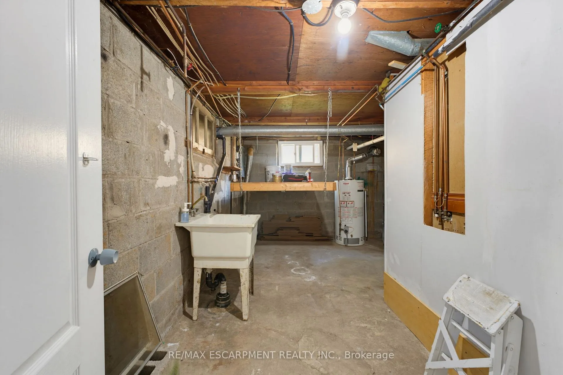Photo 23 of 1 Byron Place, St. Catharines, Haig — HOMEH