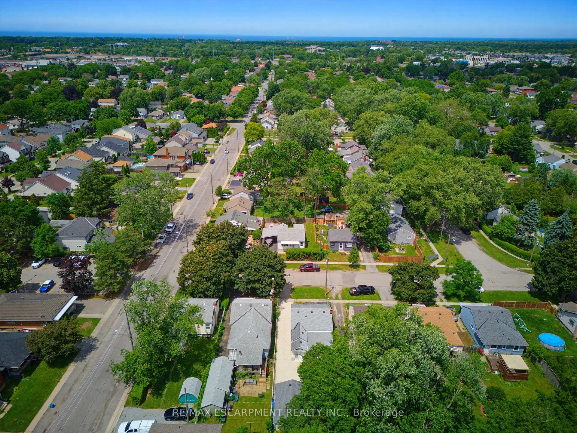 Photo 32 of 1 Byron Place, St. Catharines, Haig — HOMEH