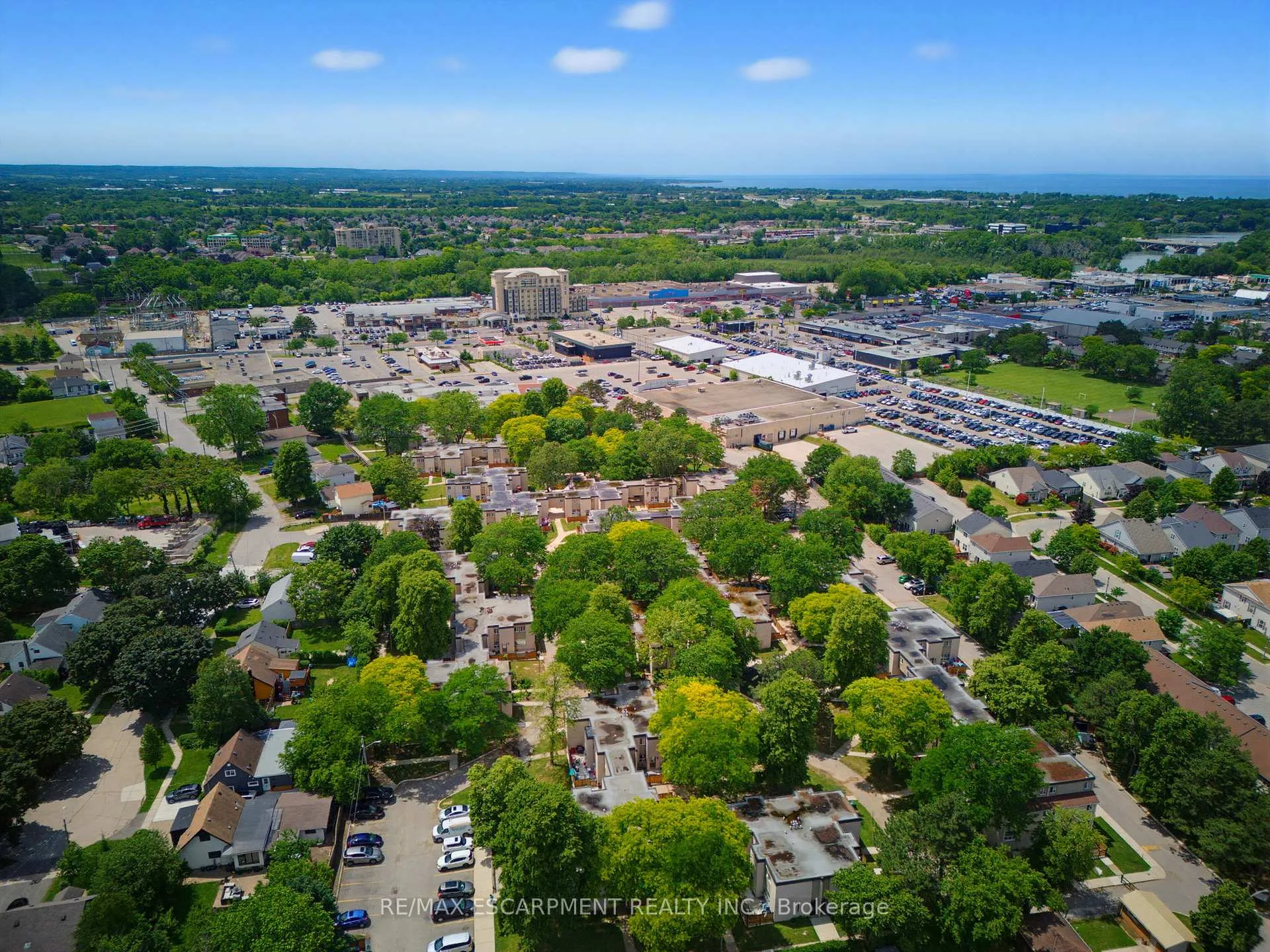 Photo 33 of 1 Byron Place, St. Catharines, Haig — HOMEH