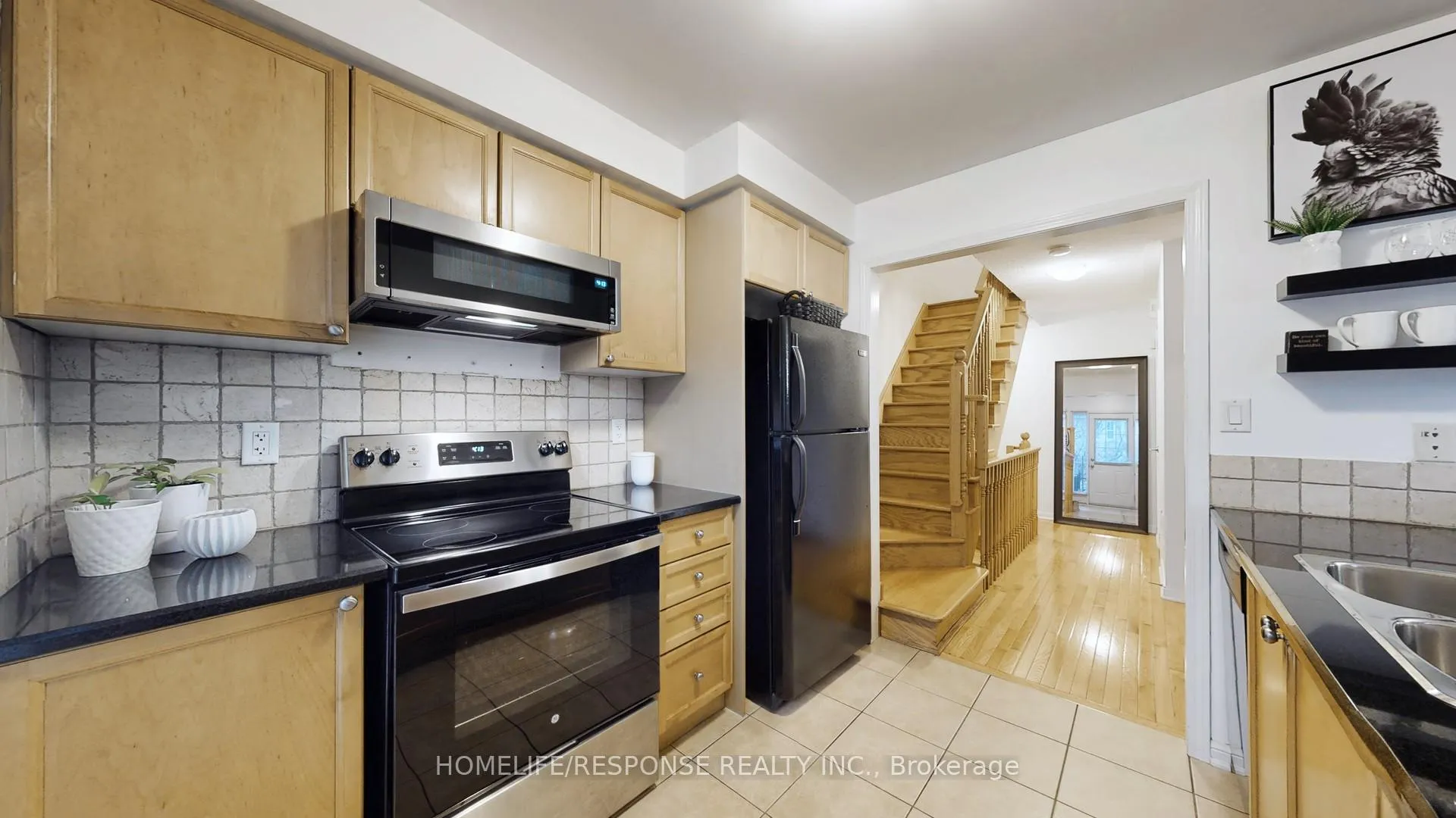 Photo 14 of 931 Deverell Place, Milton, Coates — HOMEH