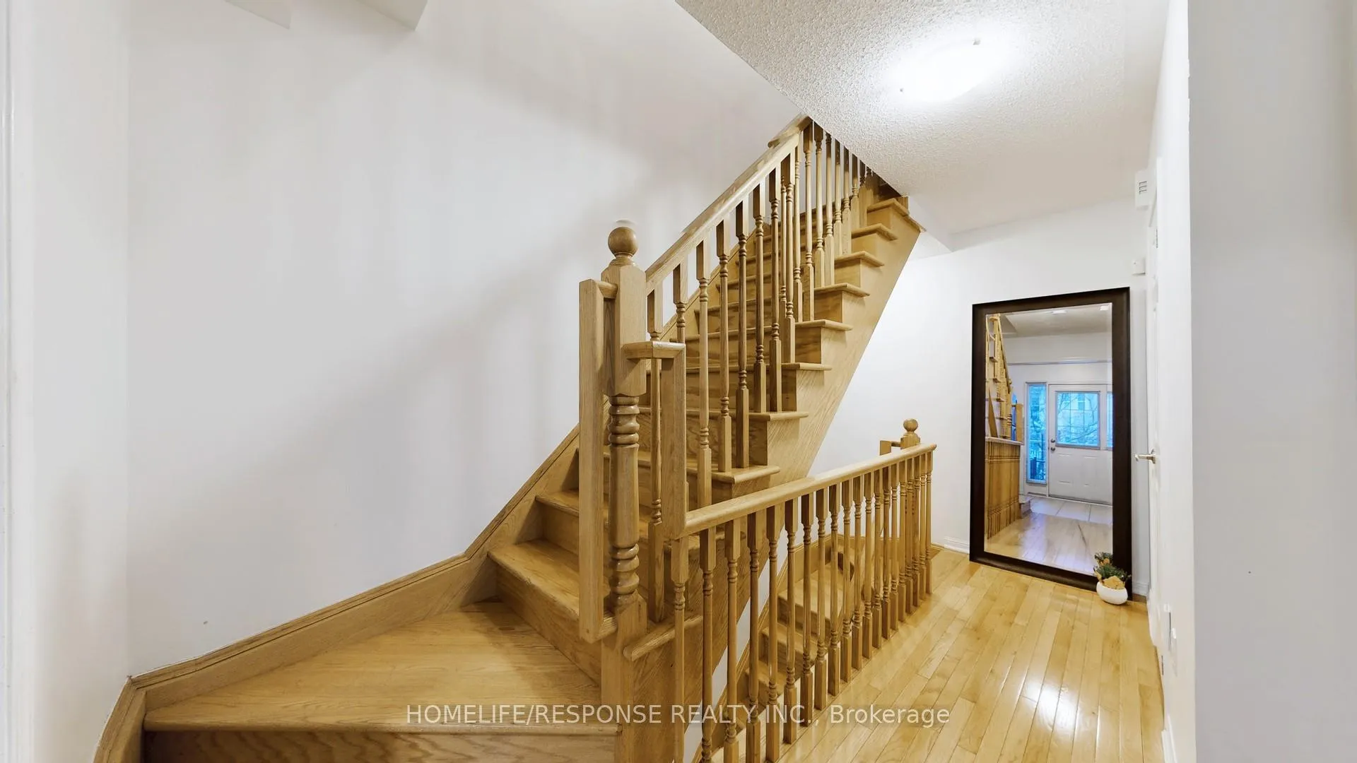 Photo 19 of 931 Deverell Place, Milton, Coates — HOMEH