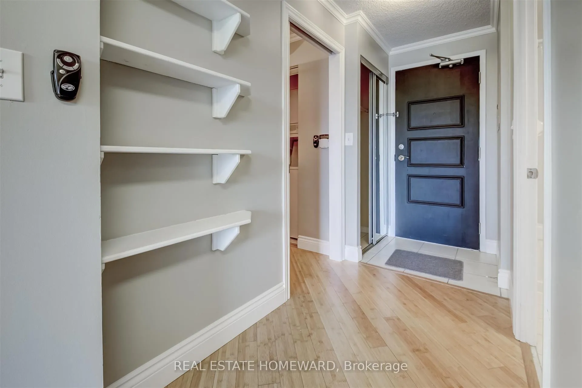 Photo 2 of Unit 513, 1733 Queen Street E, Toronto, The Beaches — HOMEH