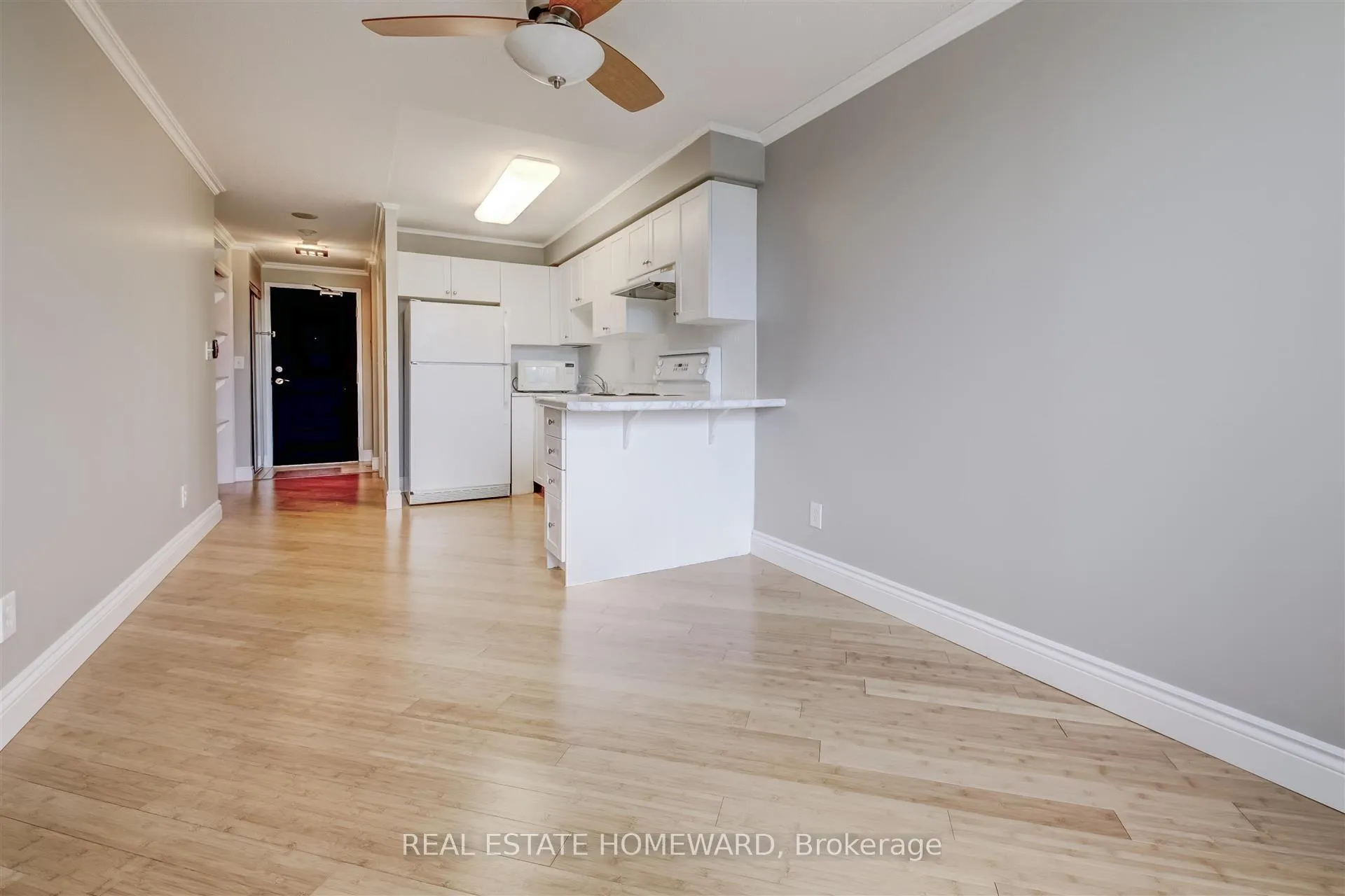 Photo 8 of Unit 513, 1733 Queen Street E, Toronto, The Beaches — HOMEH