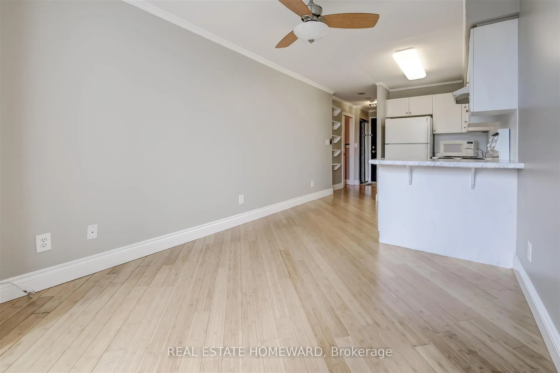 Photo 9 of Unit 513, 1733 Queen Street E, Toronto, The Beaches — HOMEH