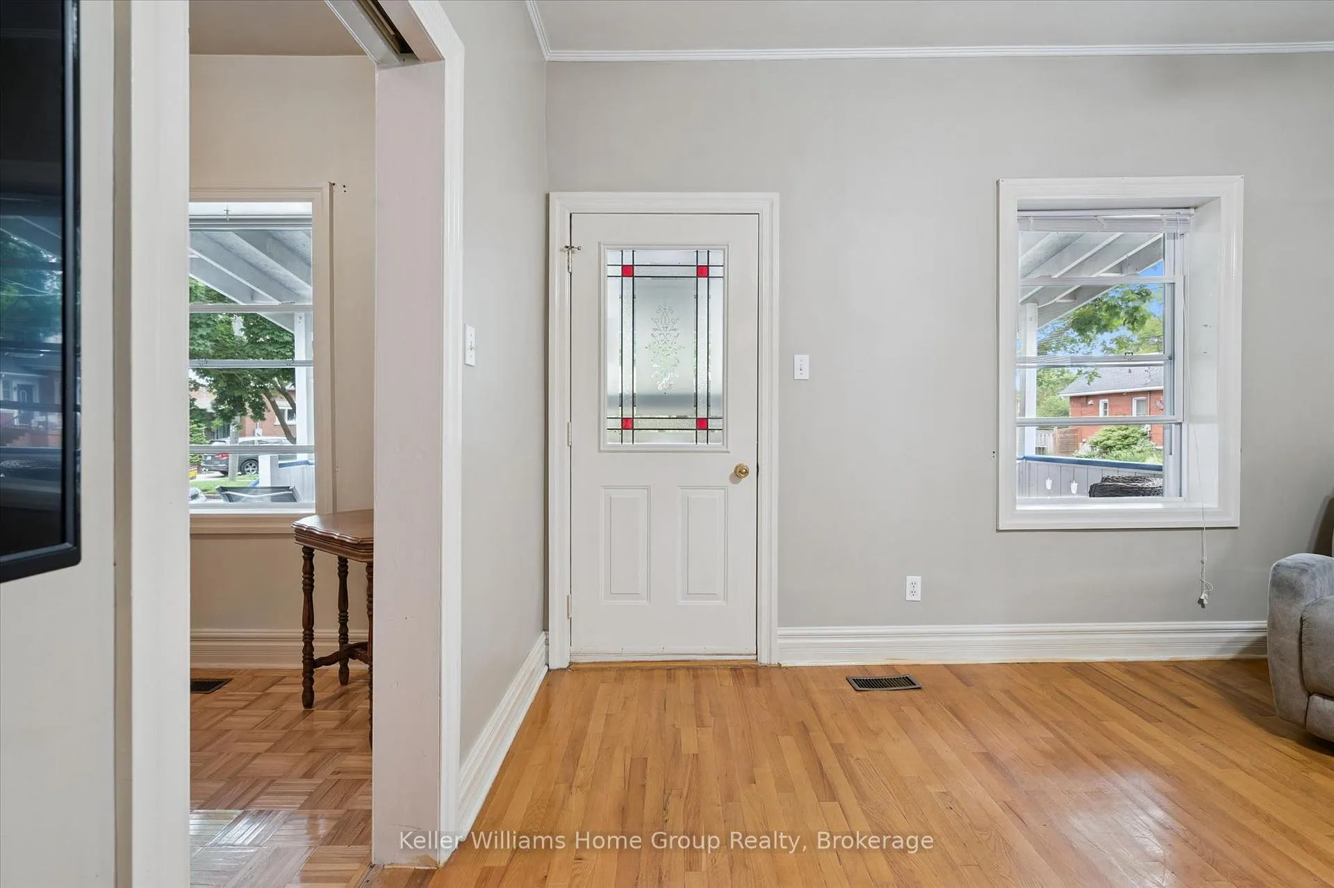 Photo 11 of 27 Omar Street, Guelph, Junction/Onward Willow — HOMEH