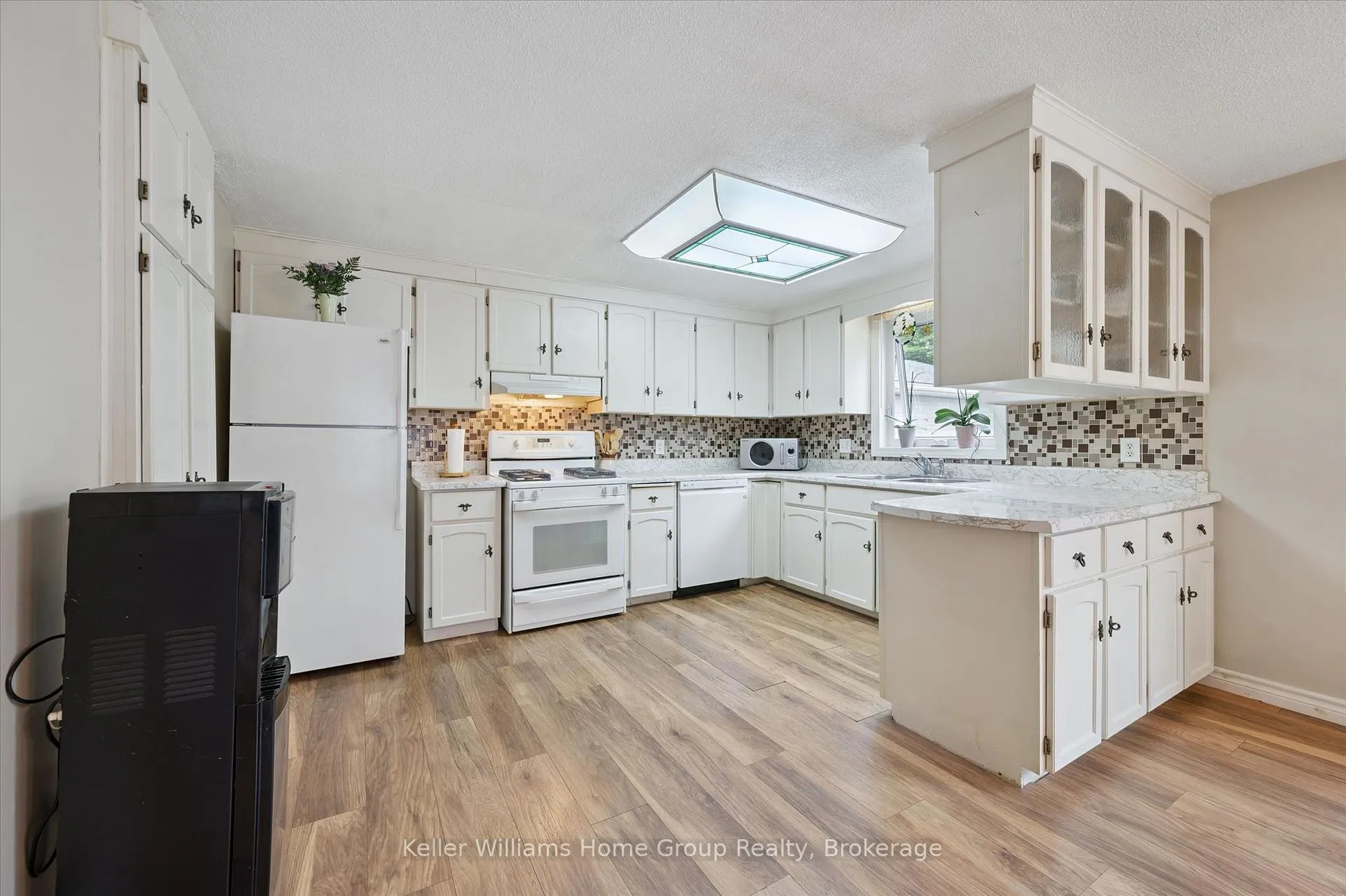 Photo 16 of 27 Omar Street, Guelph, Junction/Onward Willow — HOMEH