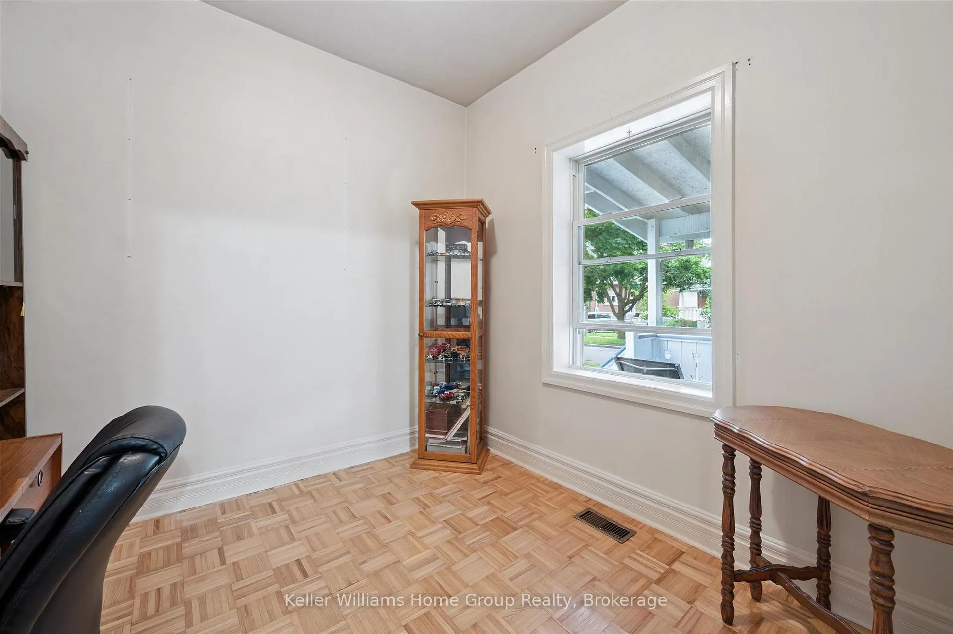 Photo 22 of 27 Omar Street, Guelph, Junction/Onward Willow — HOMEH