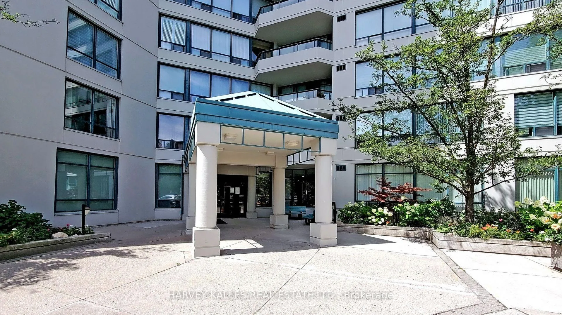 Photo 4 of Unit 212, 120 Promenade Circle, Vaughan, Brownridge — HOMEH
