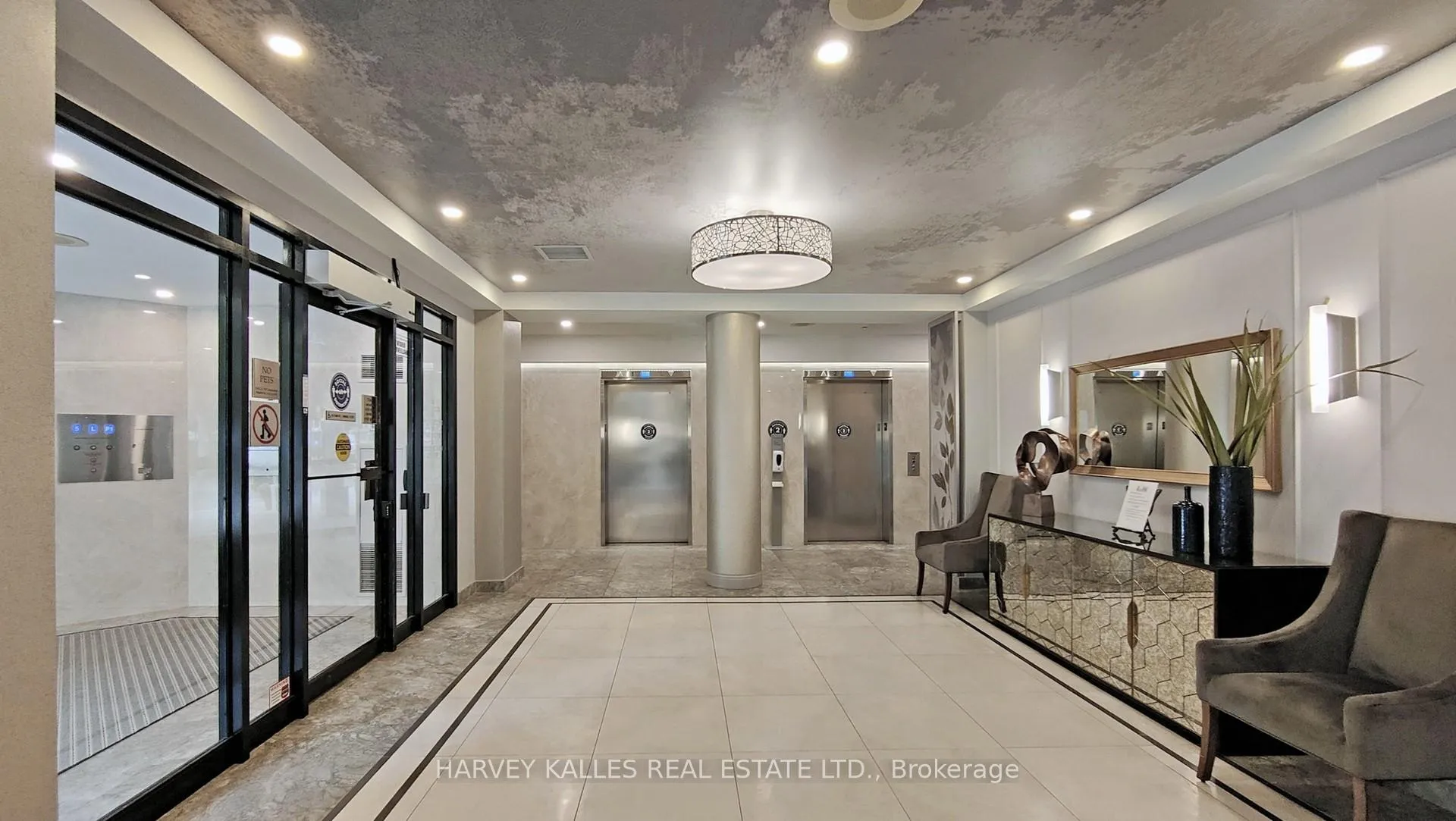 Photo 5 of Unit 212, 120 Promenade Circle, Vaughan, Brownridge — HOMEH