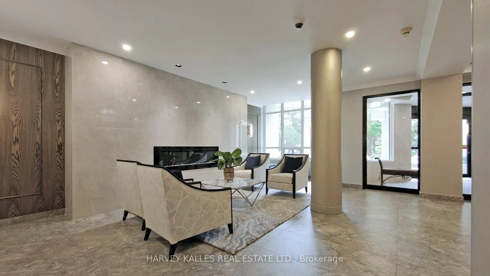 Photo 6 of Unit 212, 120 Promenade Circle, Vaughan, Brownridge — HOMEH