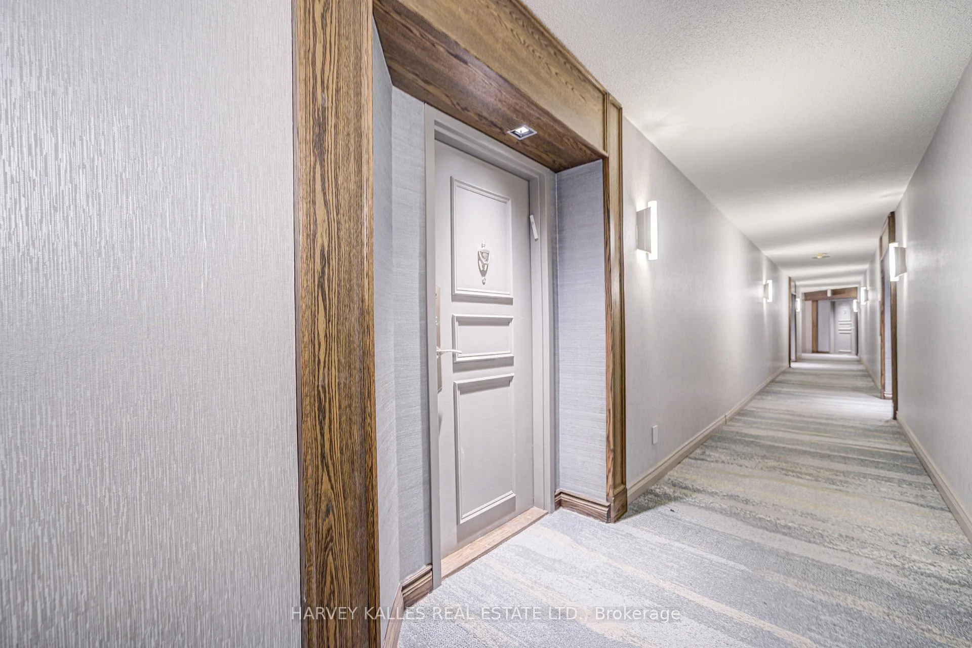 Photo 9 of Unit 212, 120 Promenade Circle, Vaughan, Brownridge — HOMEH