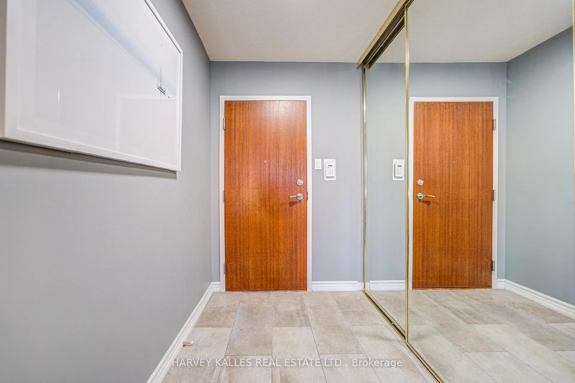 Photo 10 of Unit 212, 120 Promenade Circle, Vaughan, Brownridge — HOMEH