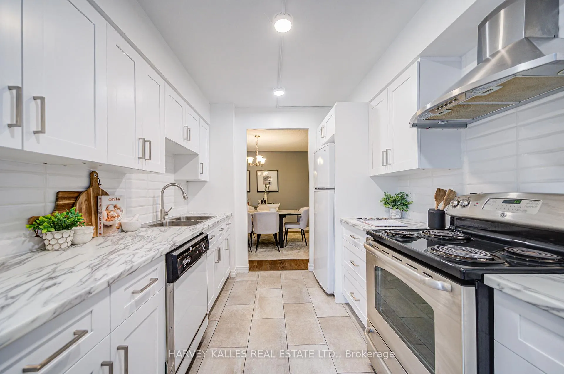 Photo 21 of Unit 212, 120 Promenade Circle, Vaughan, Brownridge — HOMEH