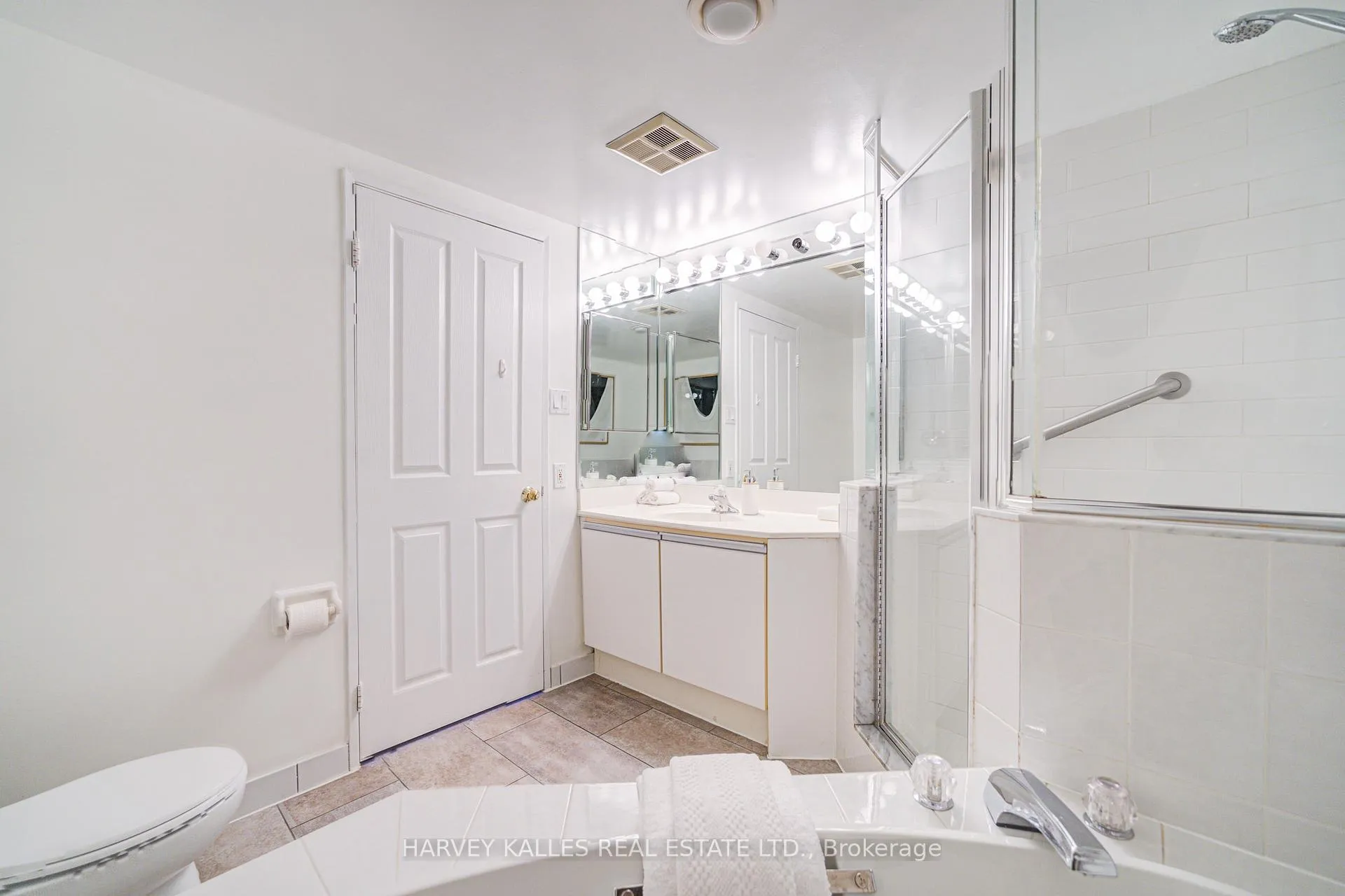 Photo 40 of Unit 212, 120 Promenade Circle, Vaughan, Brownridge — HOMEH
