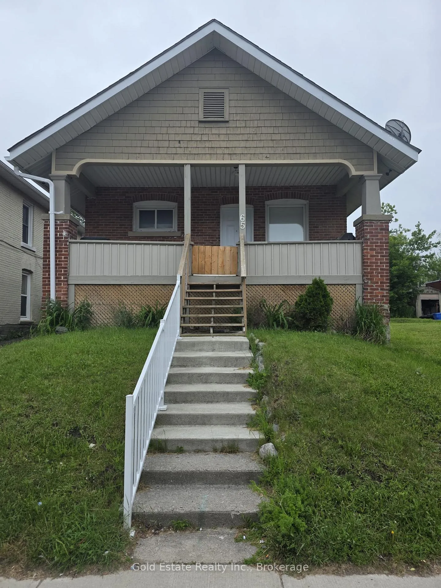 Photo of 65 Front Street S