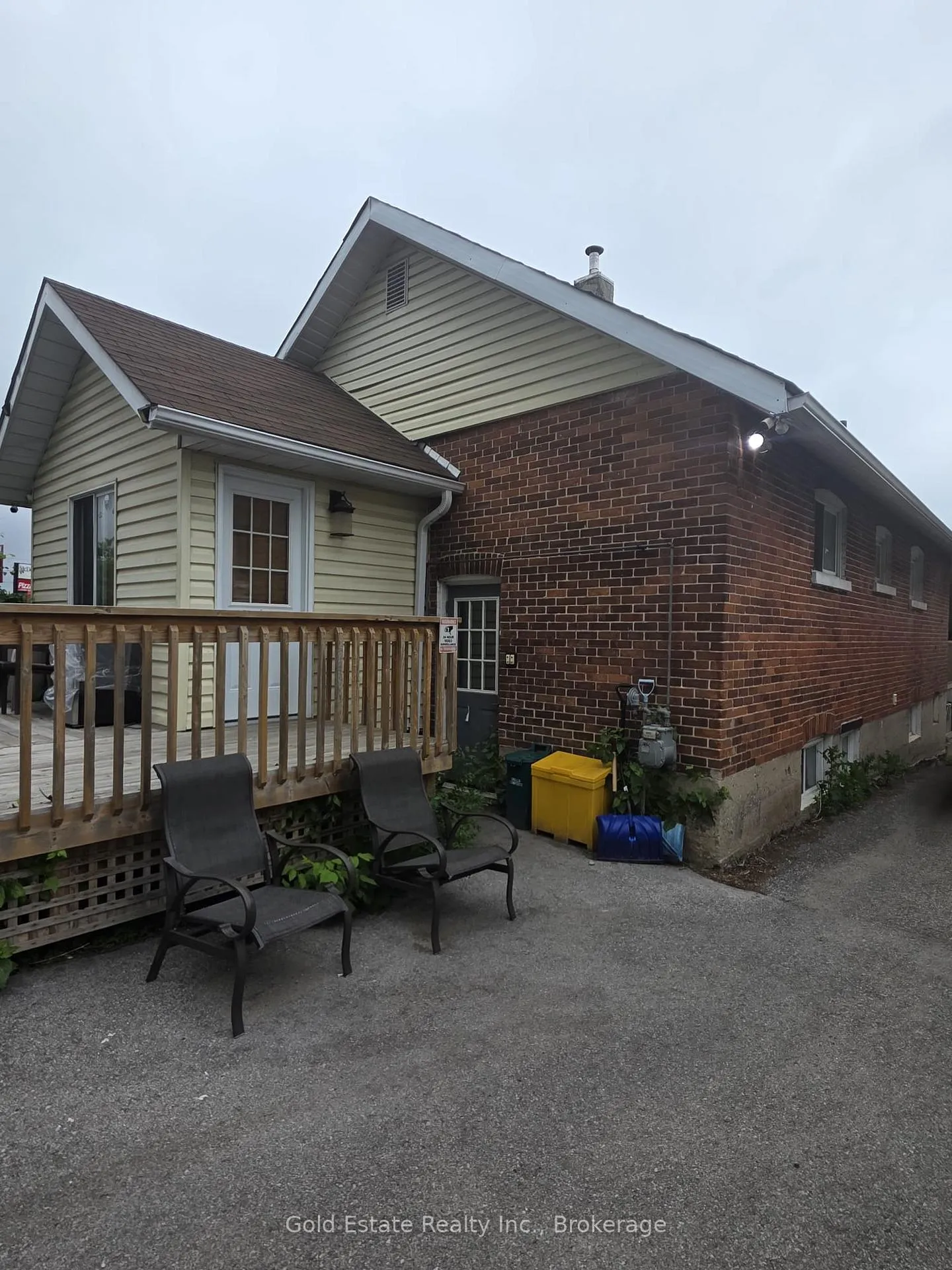 Photo 7 of 65 Front Street S, Orillia — HOMEH