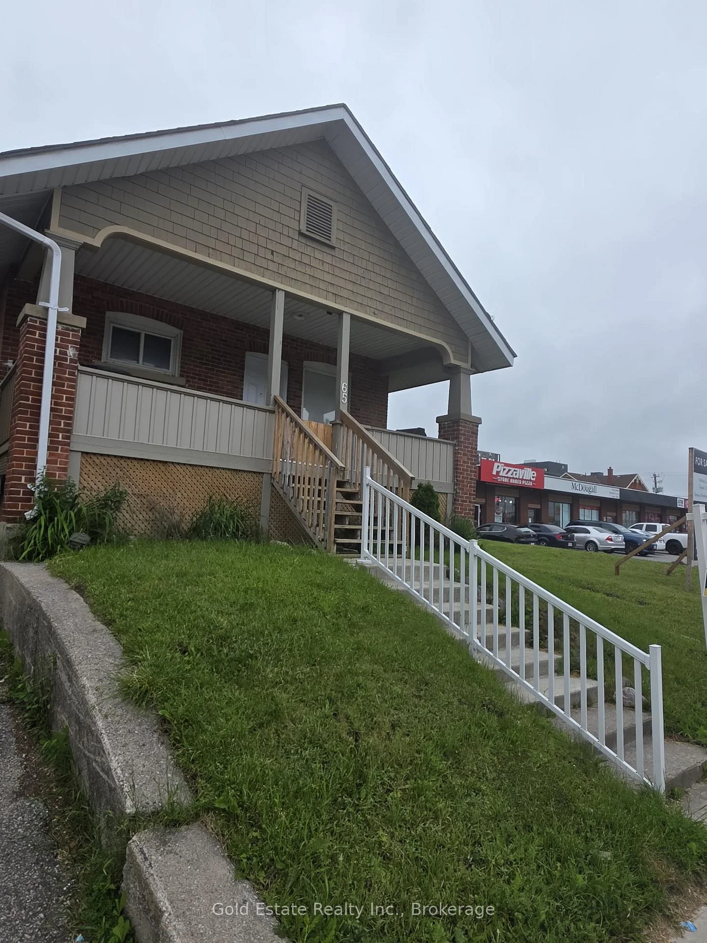 Photo 14 of 65 Front Street S, Orillia — HOMEH