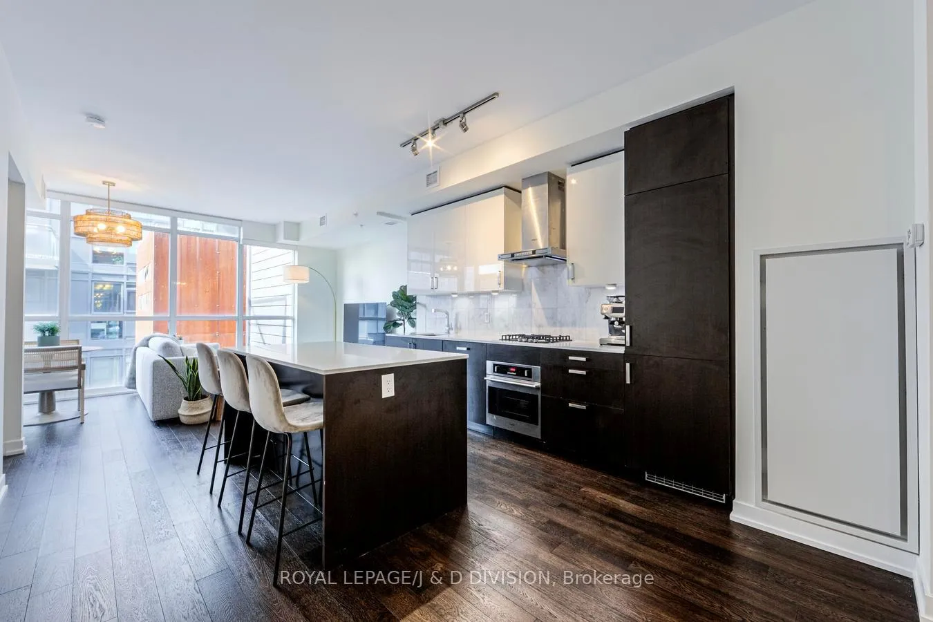Photo 2 of Unit 503, 36 Howard Park Avenue, Toronto, Roncesvalles — HOMEH
