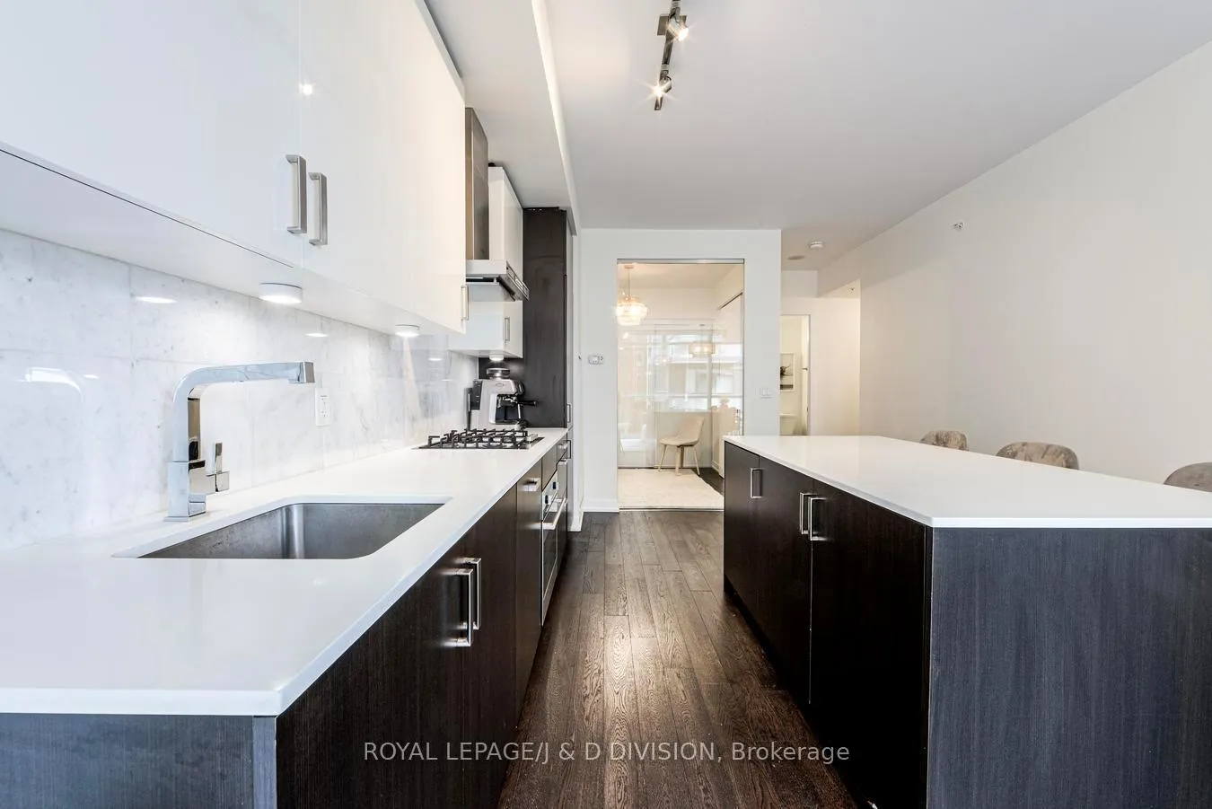 Photo 8 of Unit 503, 36 Howard Park Avenue, Toronto, Roncesvalles — HOMEH